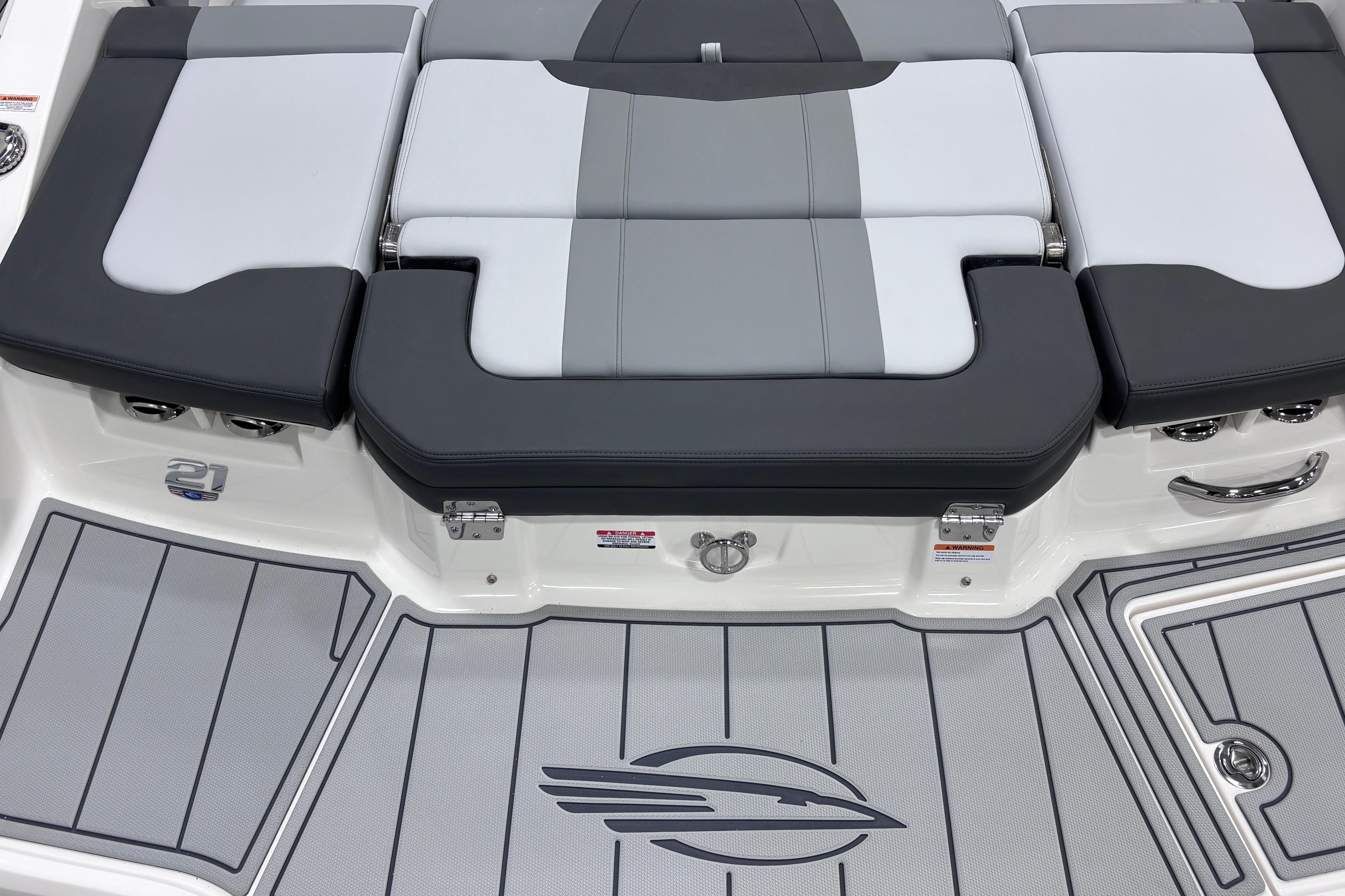 2026 Chaparral 21 SSi boat interior with sleek seating and stylish flooring design.
