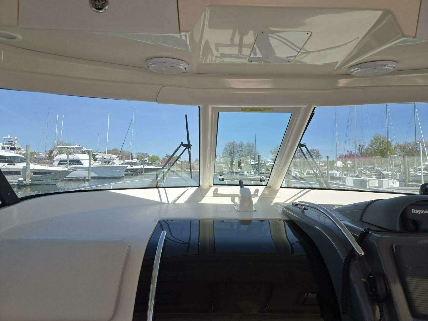 2013 Pursuit 345 Offshore - Image 16