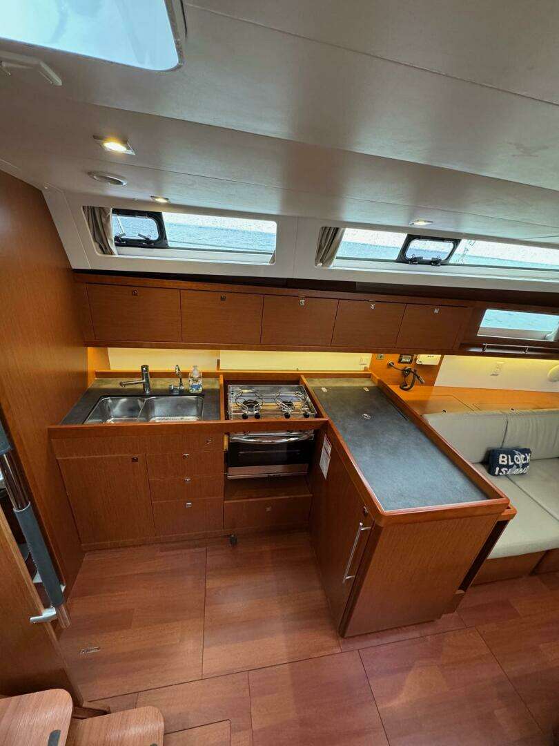 2017 Beneteau Oceanis 45 - Image 39
