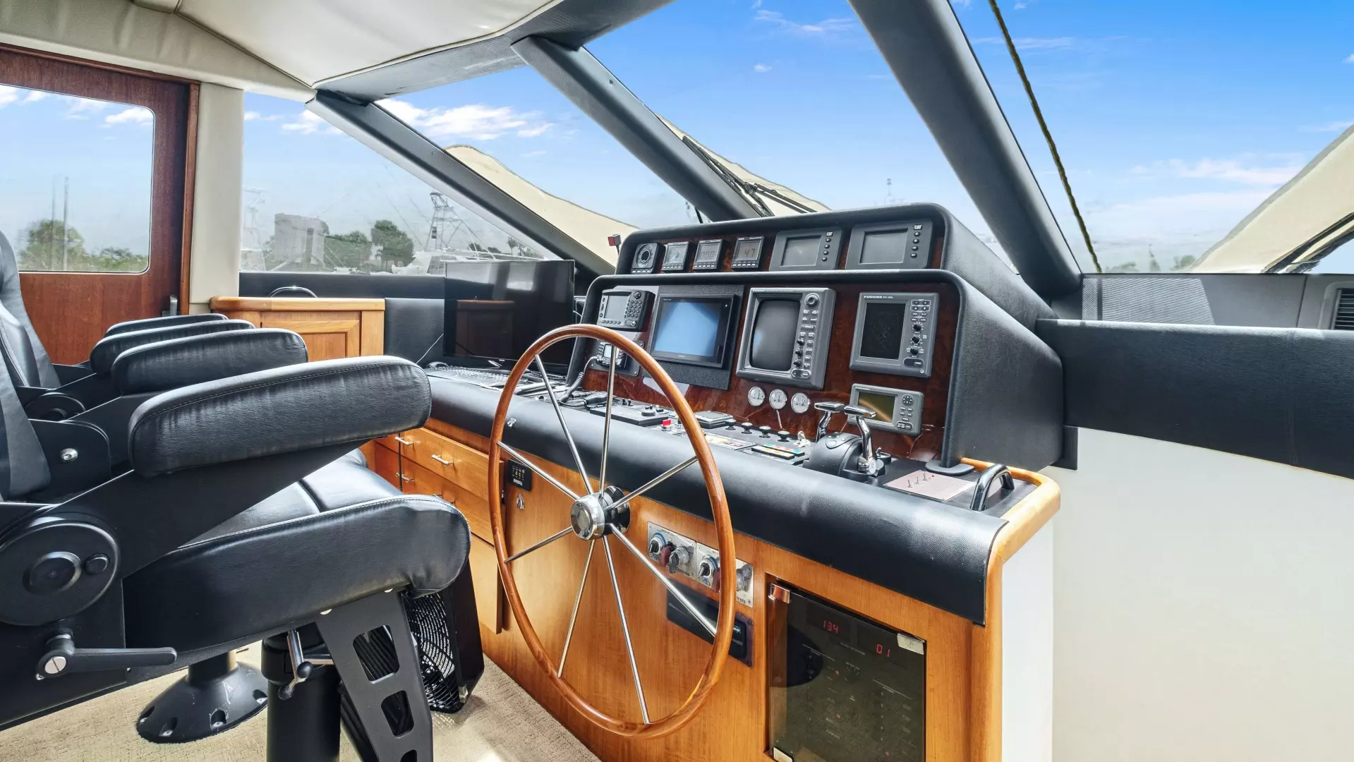 2000 Pacific Mariner 65 Motoryacht - Image 28
