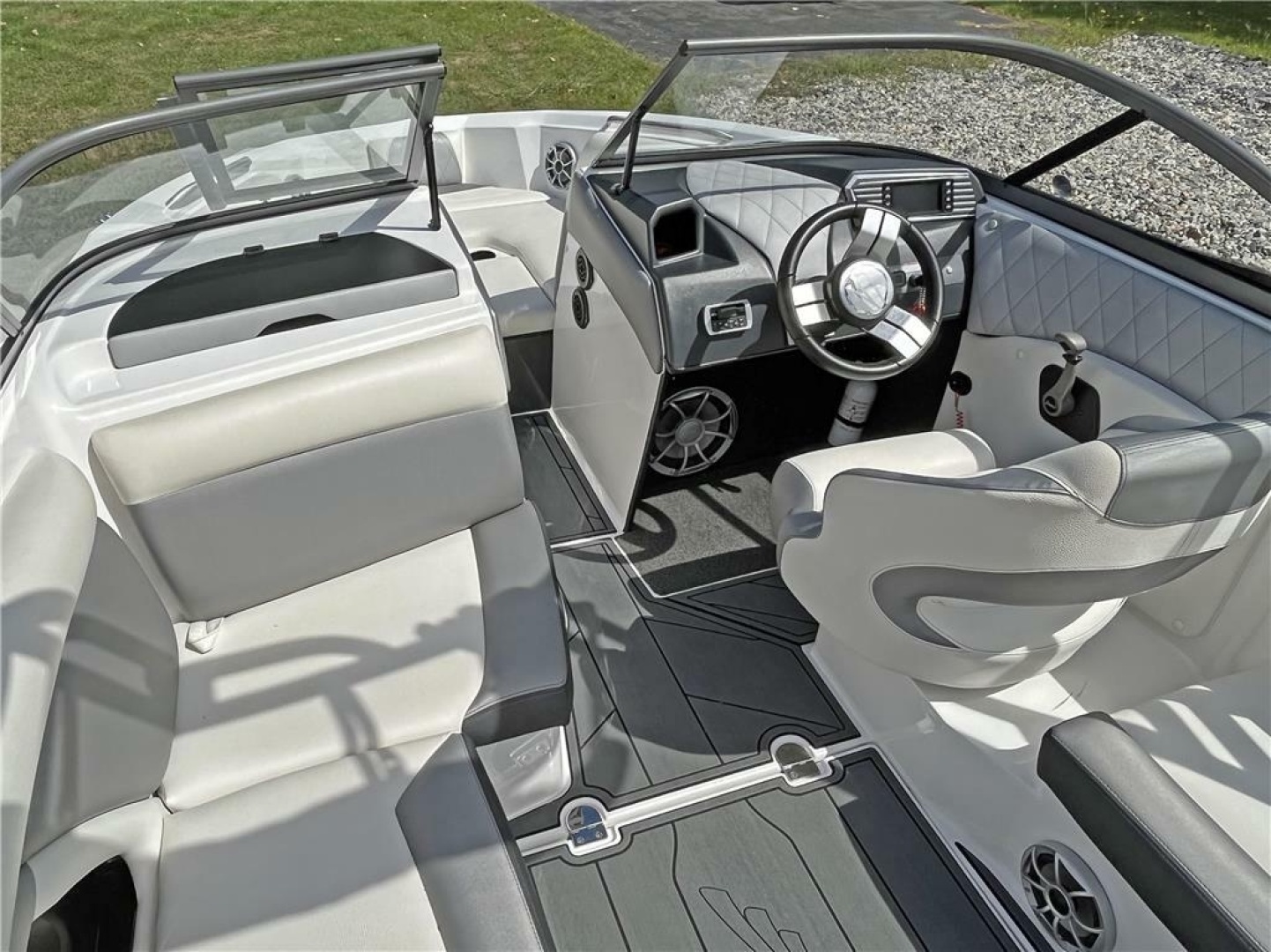 2016 Tige R20 - Image 6