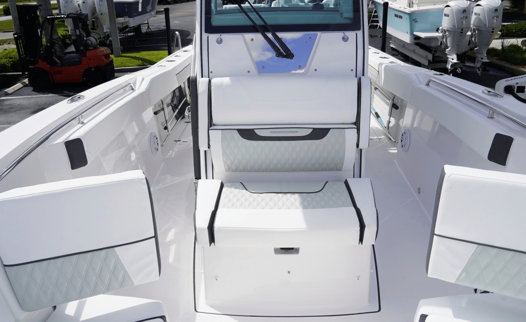 2025 Blackfin 272CC - Image 38