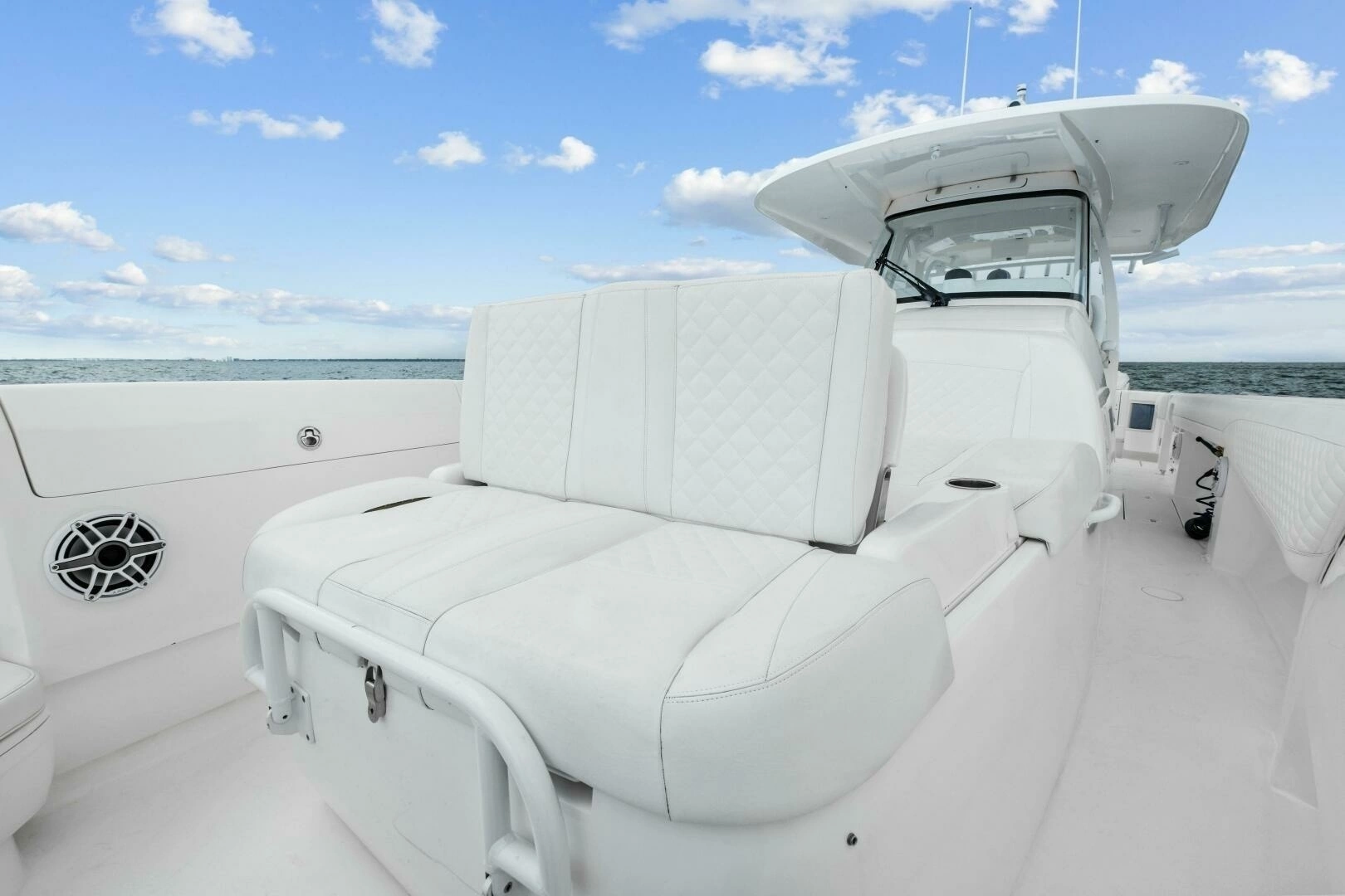2020 Intrepid 407 Nomad SE - Image 16