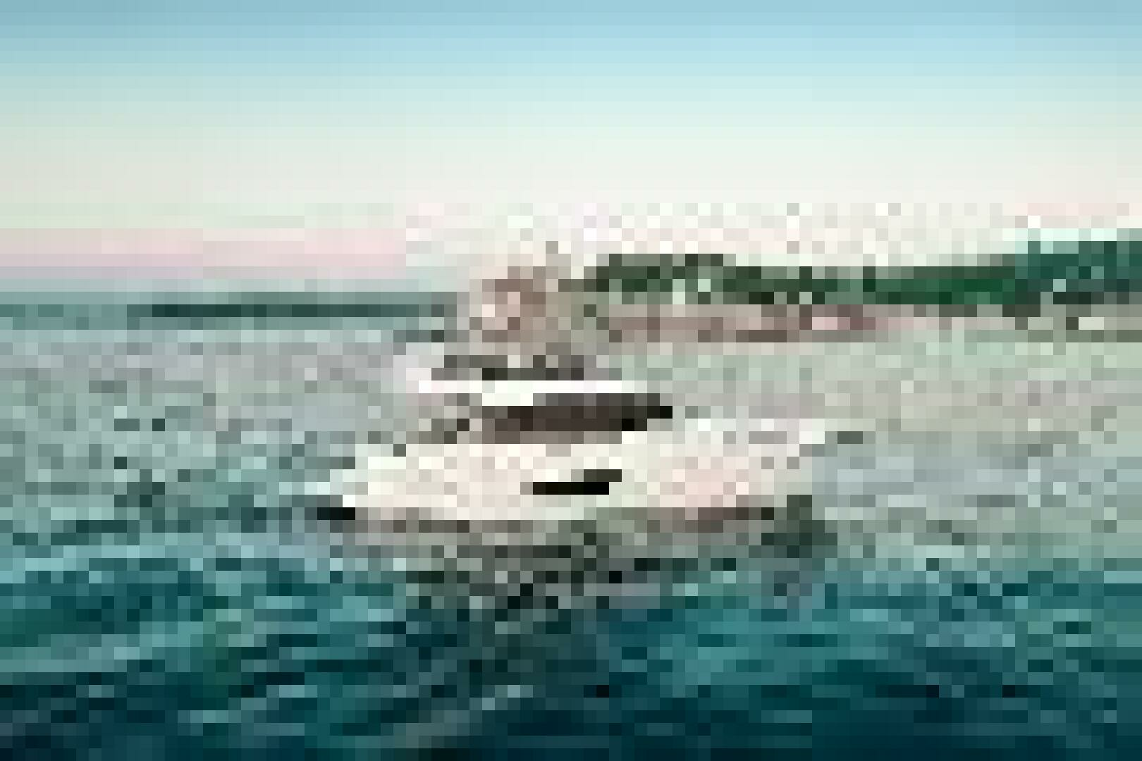 2027 Greenline 45 Fly - Image 6