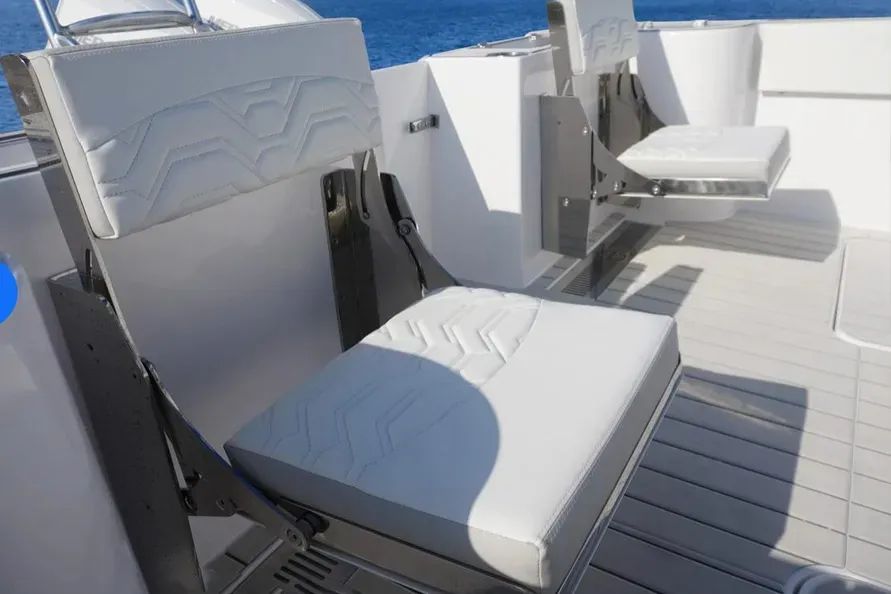 2025 Twin Vee 400 GFX 19