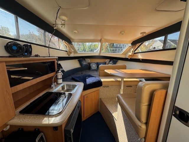 2007 Bayliner Discovery 246 - 29