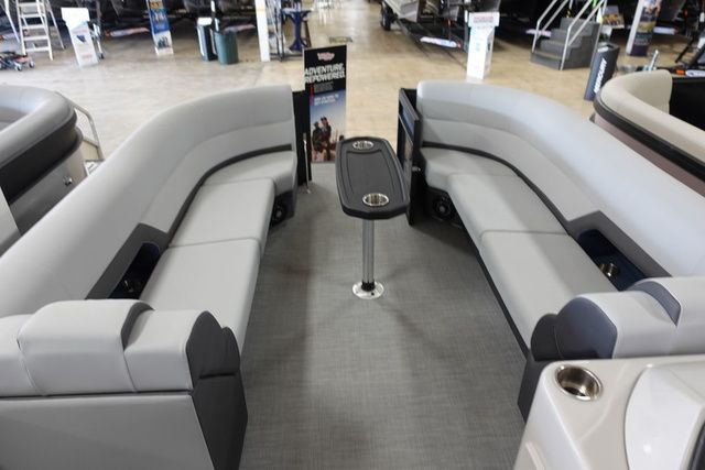 2023 Flagship Pontoons Discover Rear Fish D22 RF - 6