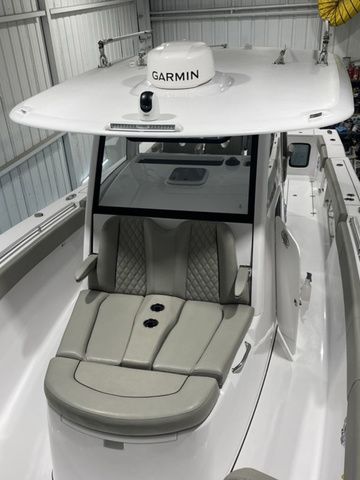 2024 Sportsman Open 352 Center Console - 13