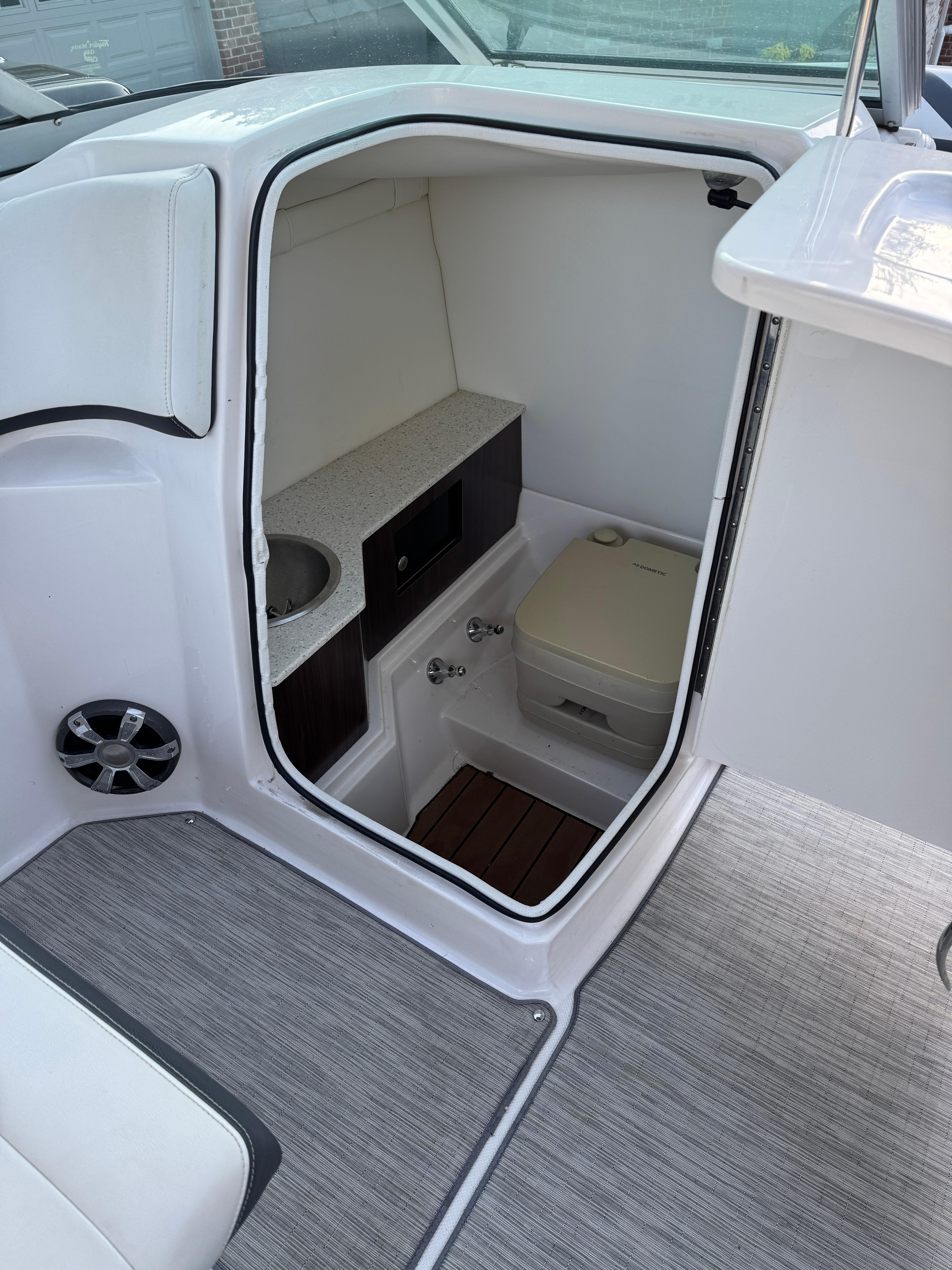 2018 Regal 26 FasDeck - 15
