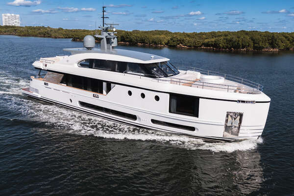 2026 Azimut Magellano 30M