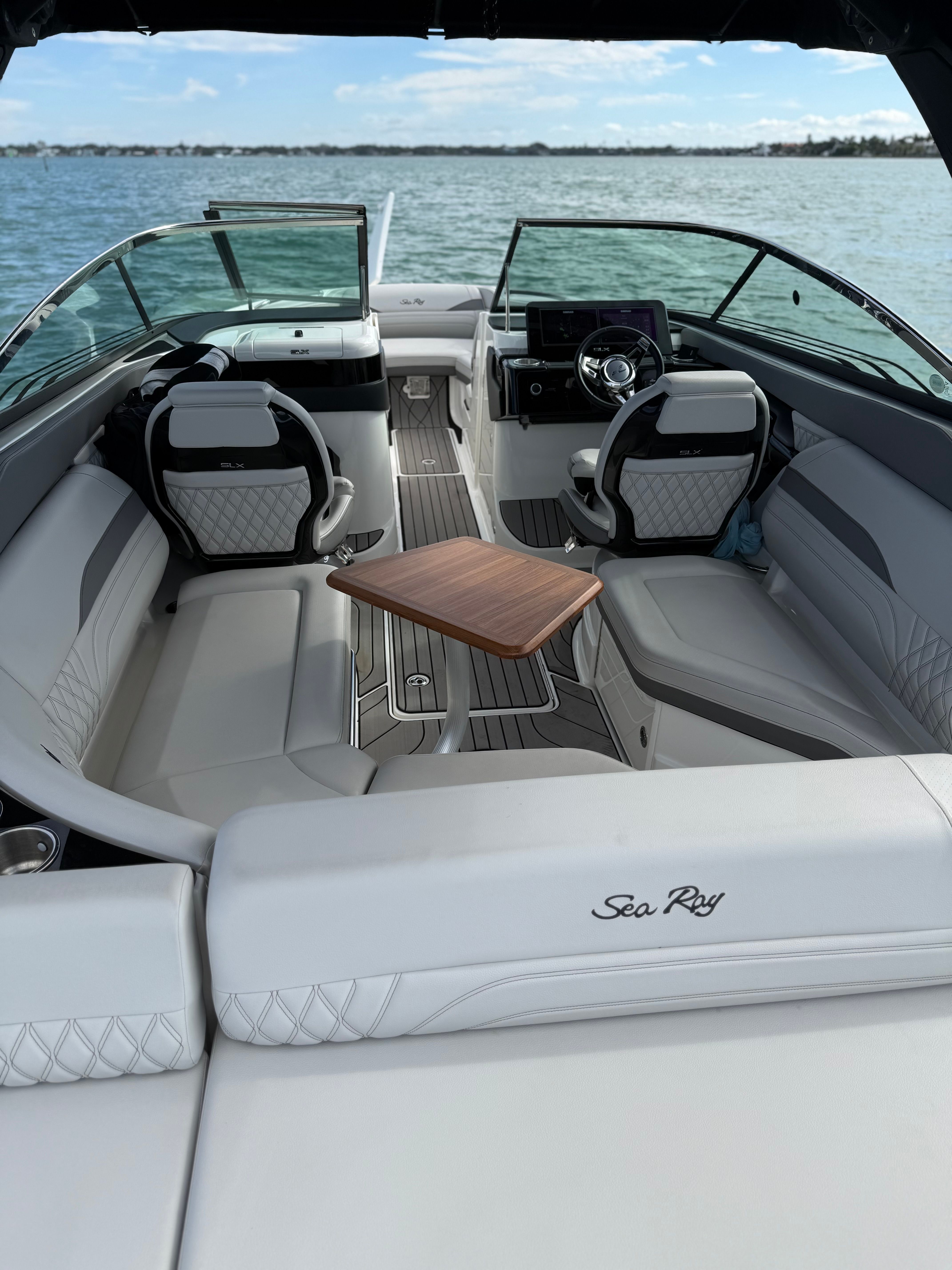 2024 Sea Ray SLX 260 Surf - 7