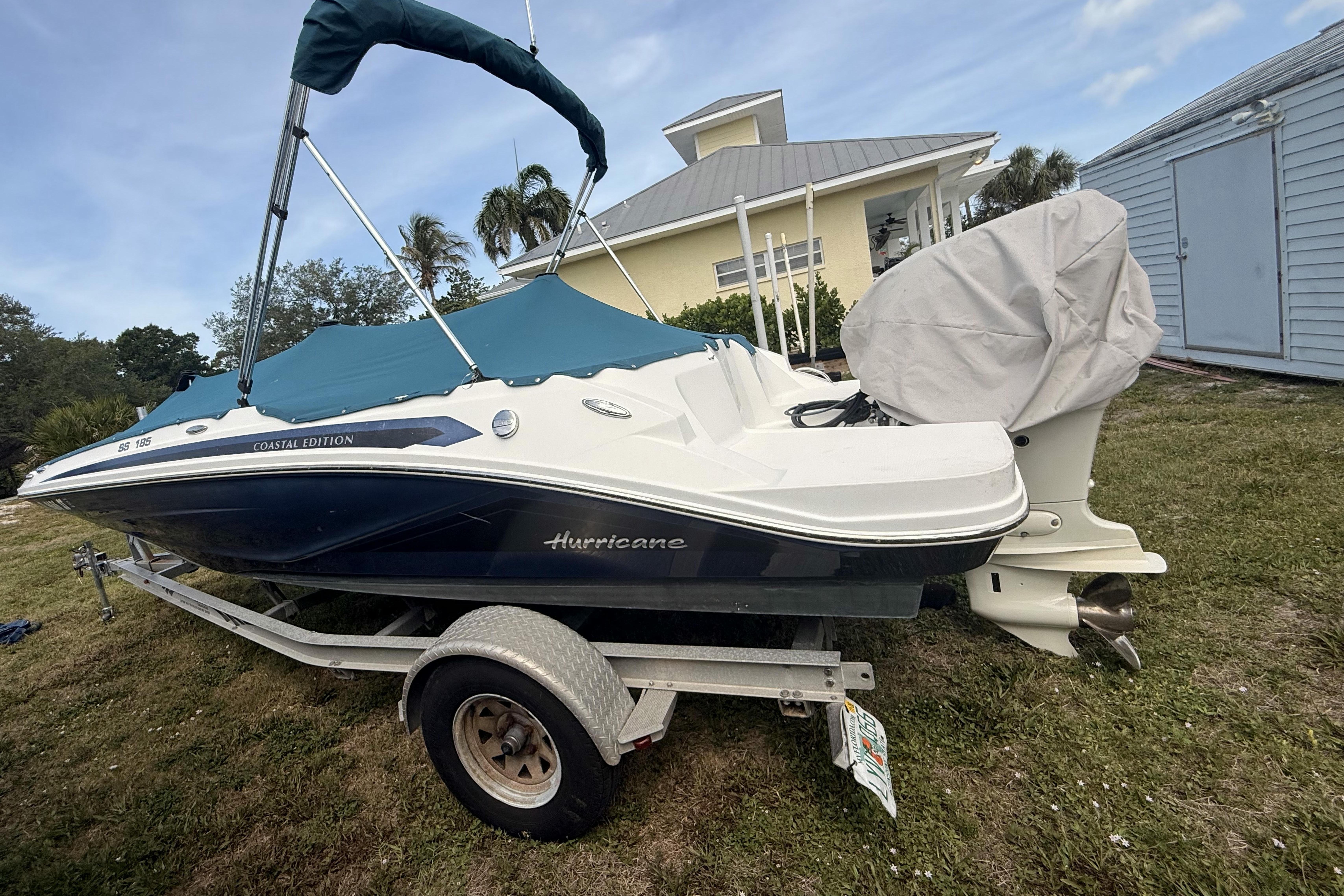 2020 Hurricane SunDeck Sport 185 OB