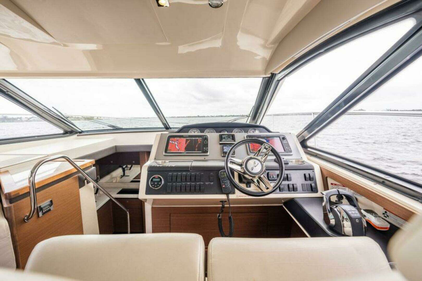 2015 Sea Ray 510 Sundancer - Image 23