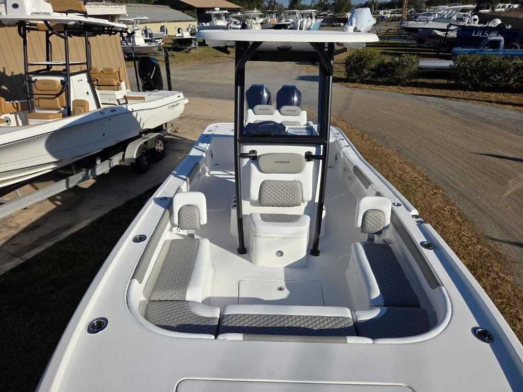 2026 Caymas 281 HB - 12