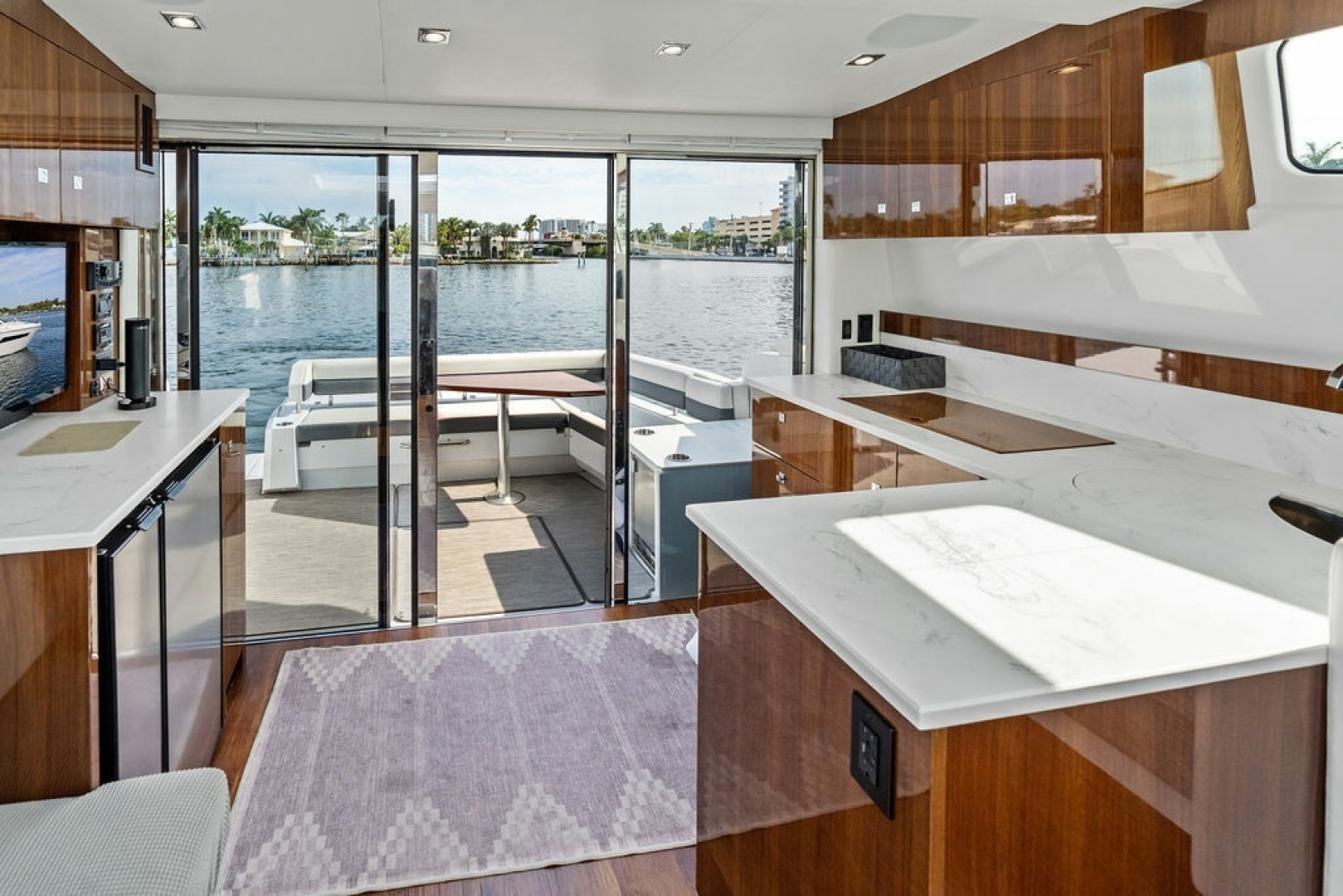 2022 Cruisers Yachts 46 CANTIUS - Image 29