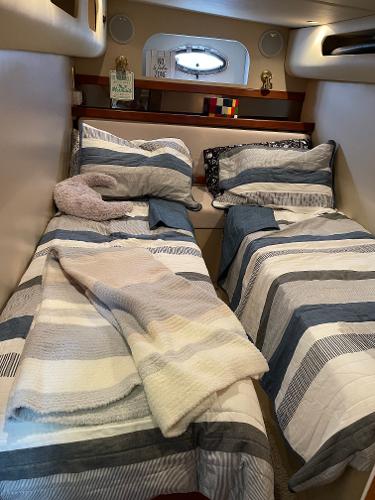 2000 Cruisers Yachts 3870 Express - 7