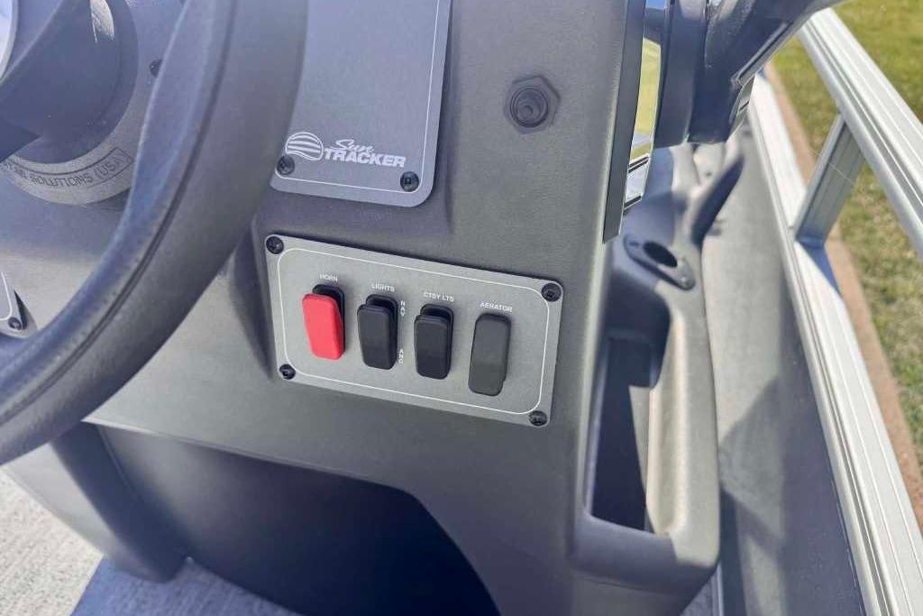 Control panel of 2026 Sun Tracker Bass Buggy 16 XL Select boat.