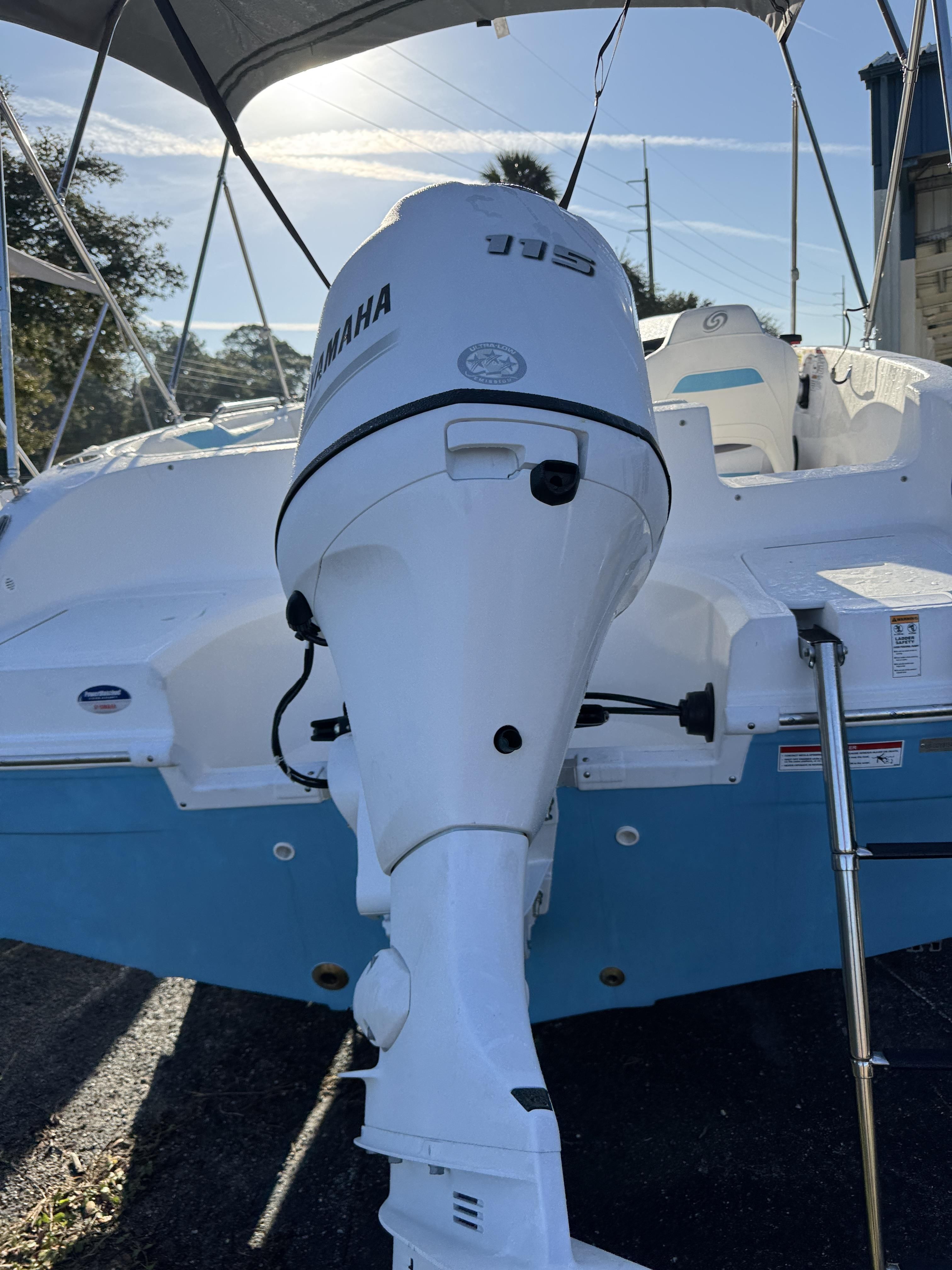 2026 Hurricane SunDeck Sport 188 OB - 39