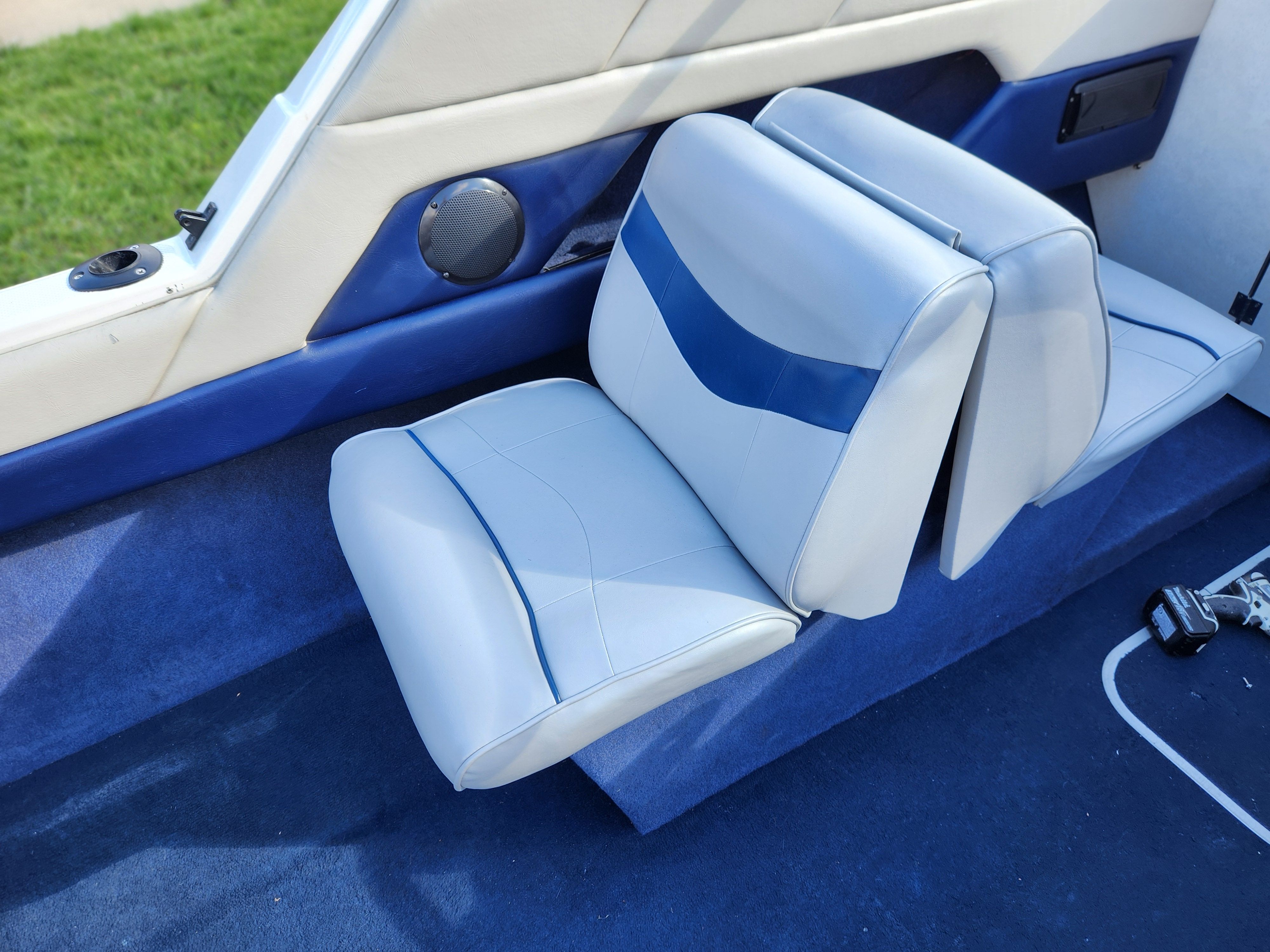 1996 Bayliner 1952 Capri Cuddy - 11