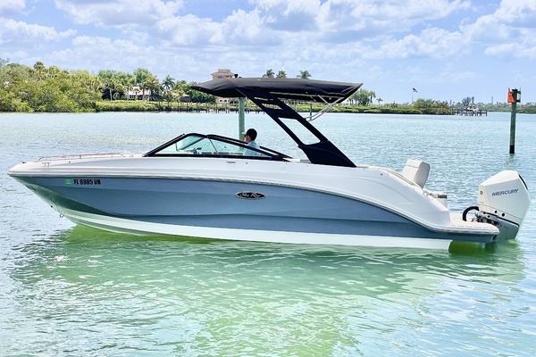 2024 Sea Ray SDX 25 Outboard