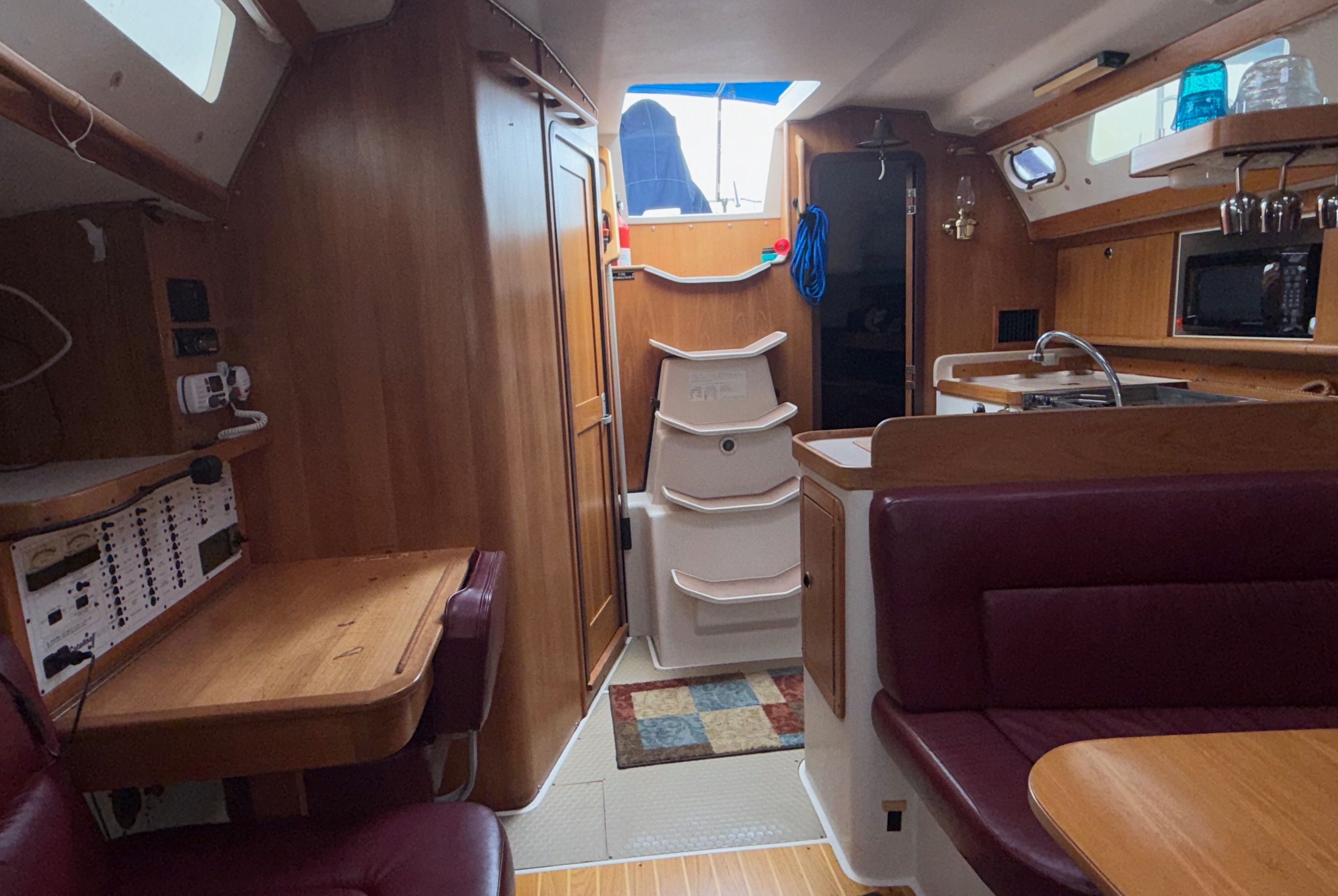 2001 Catalina 380 - 33