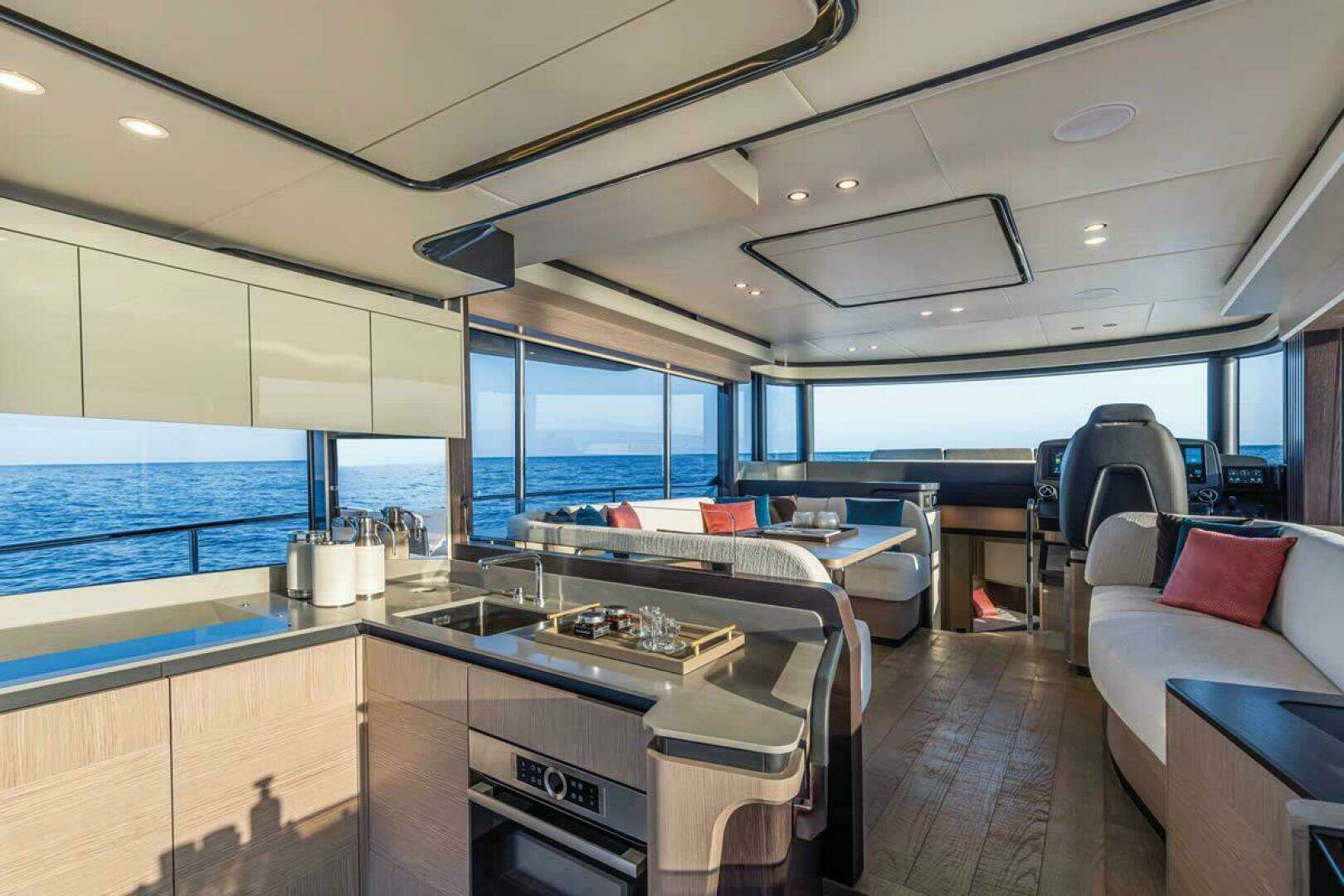 2027 Absolute 53 Navetta - Image 3