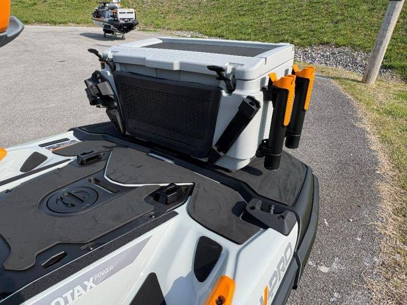2026 Sea-Doo FishPro Trophy 170 w/ Sound - 31