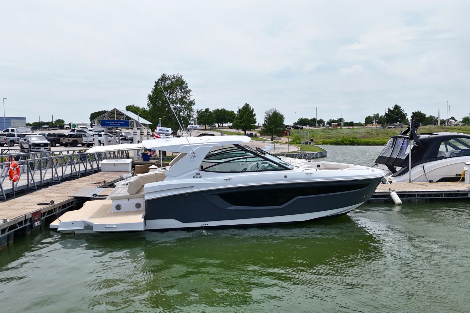 2026 Cruisers Yachts 38 GLS