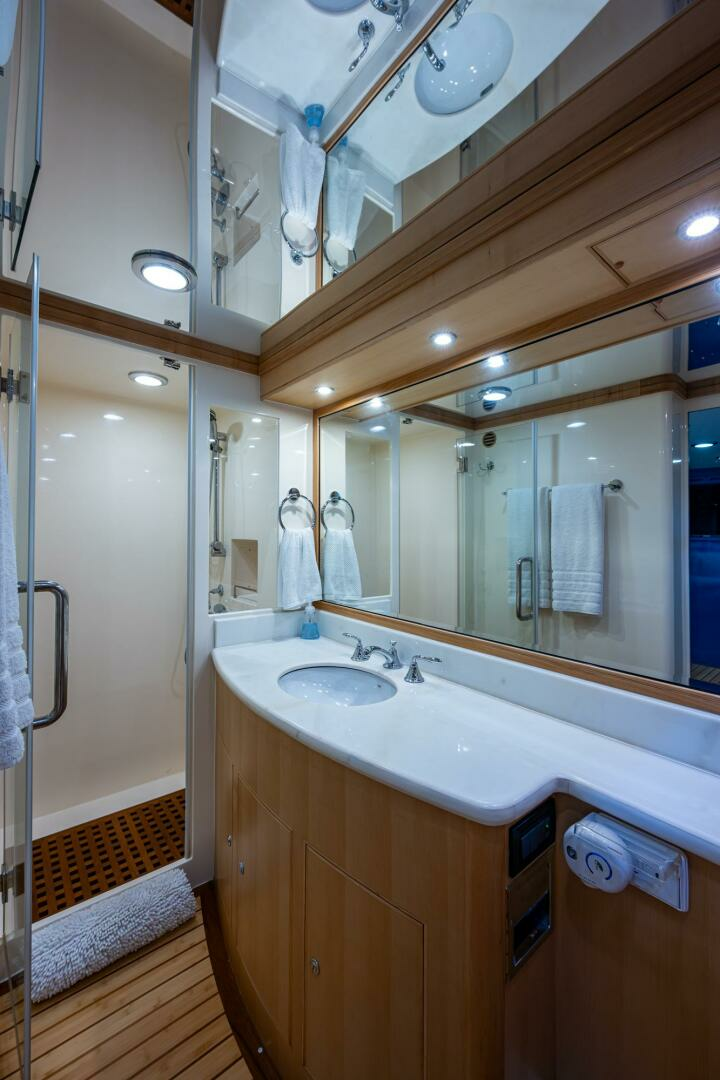 2013 Marlow Explorer Enclosed Bridge (CB) - Image 63
