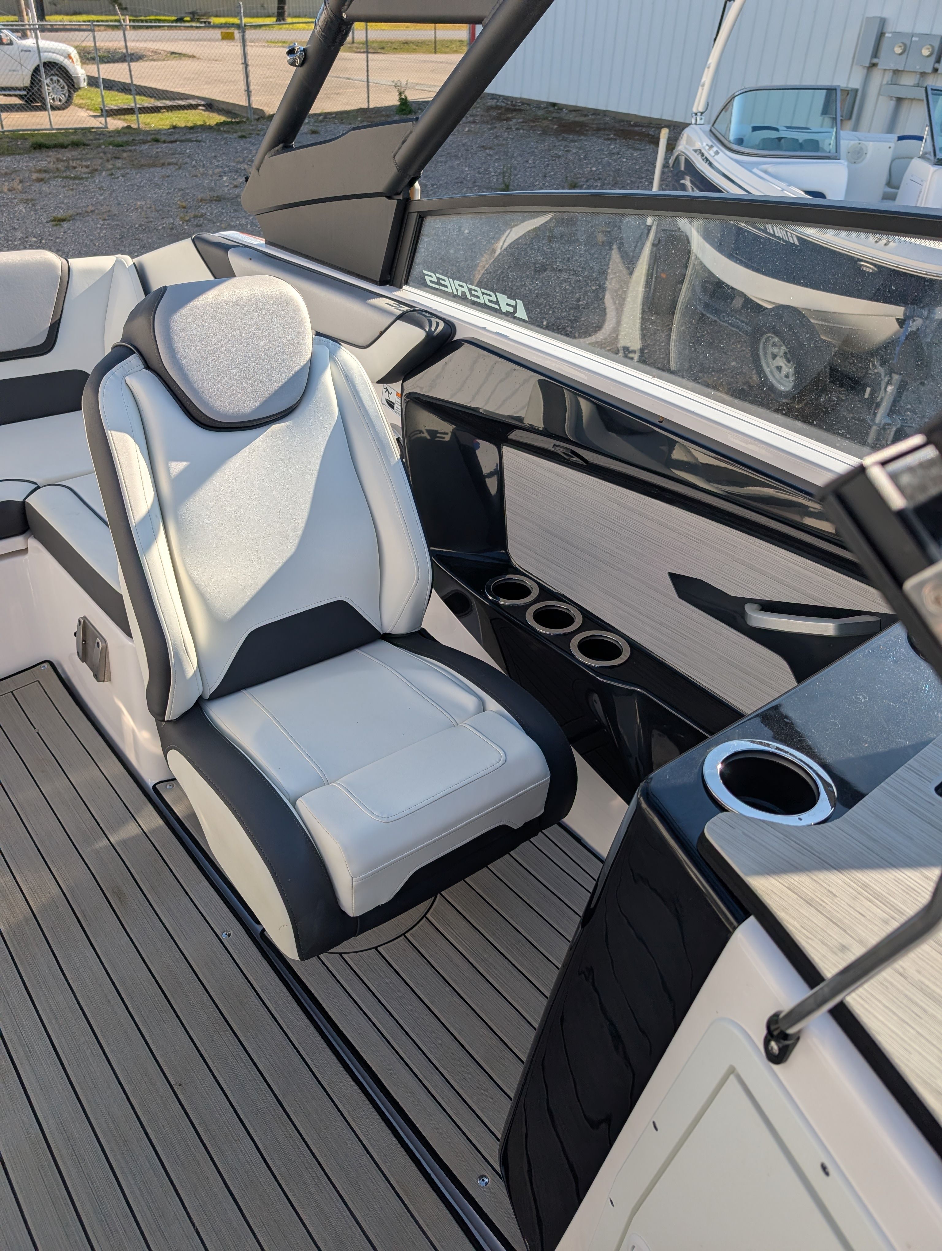 2023 YAMAHA 222 SE - Image 28