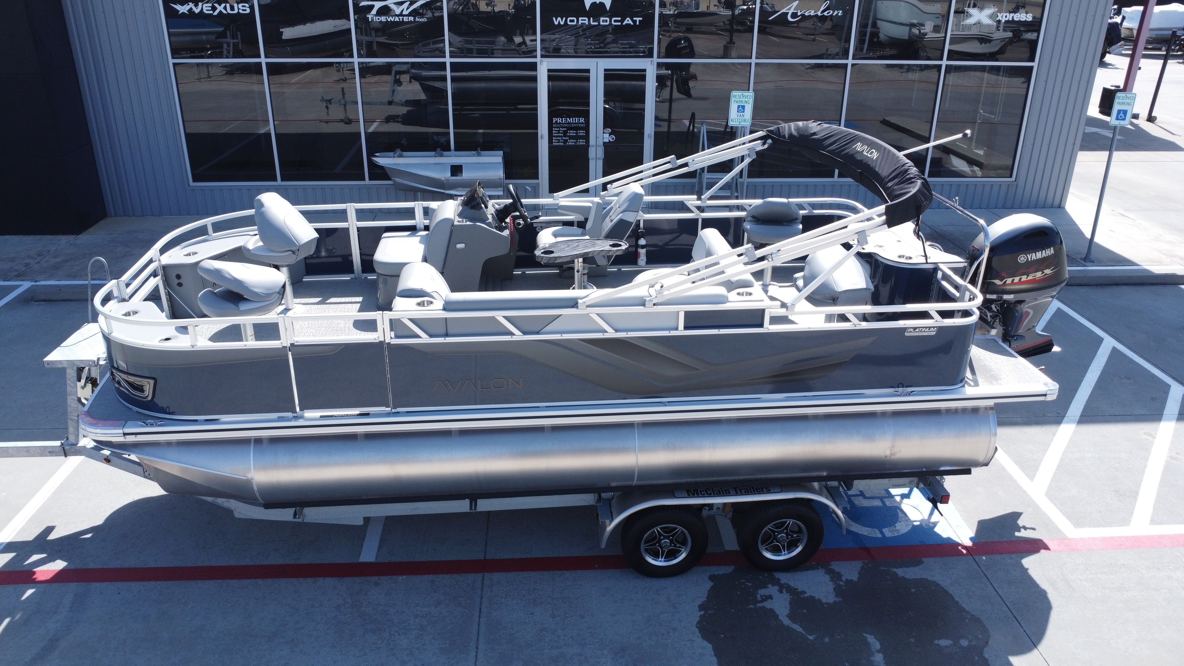 2025 Avalon Venture 85 Rear Fish - 21' - 15