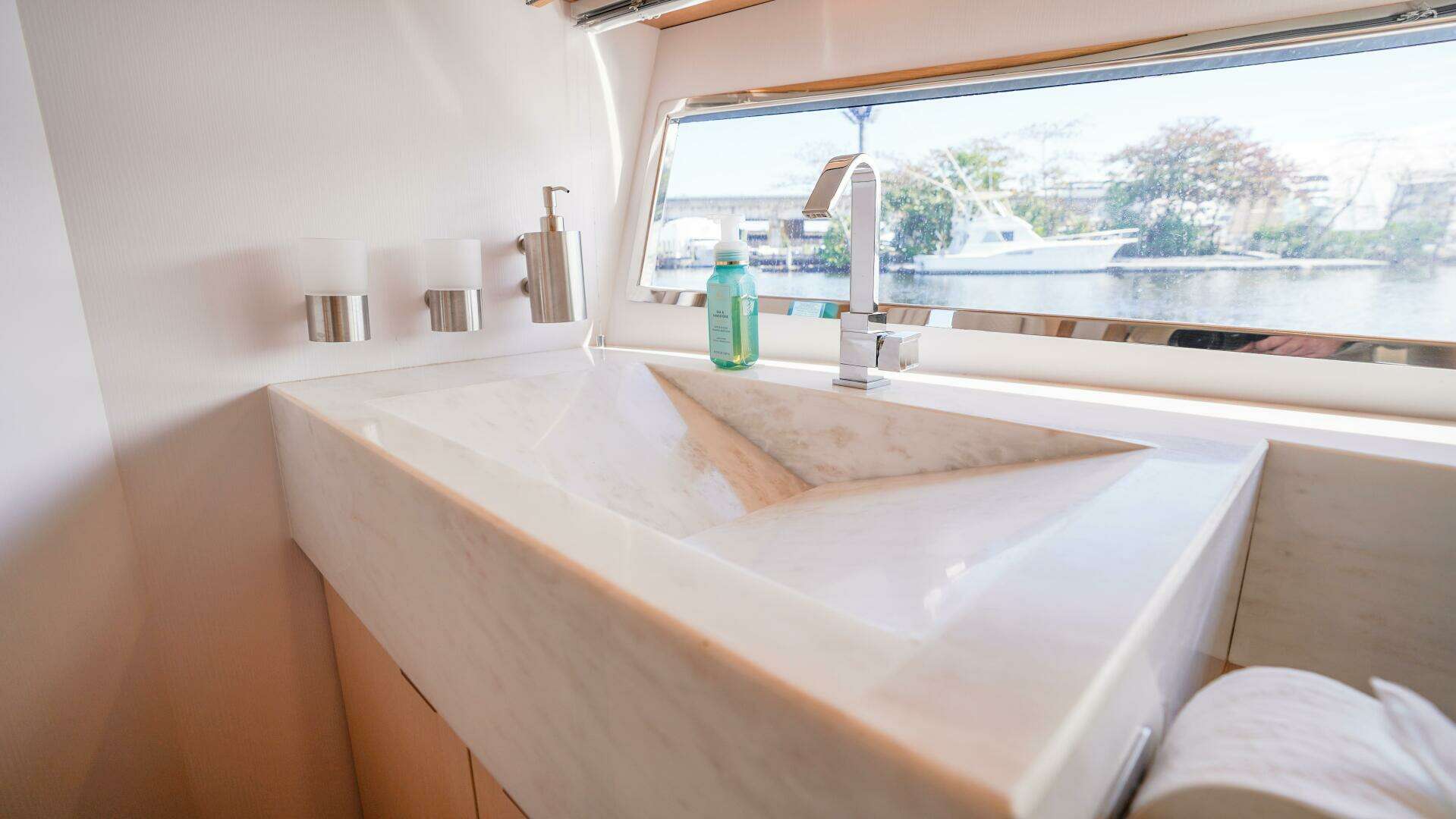 2019 Rio Yachts Colorado 56 - Image 36
