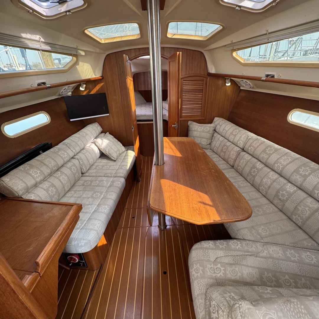 2002 Hunter 326 - Image 52