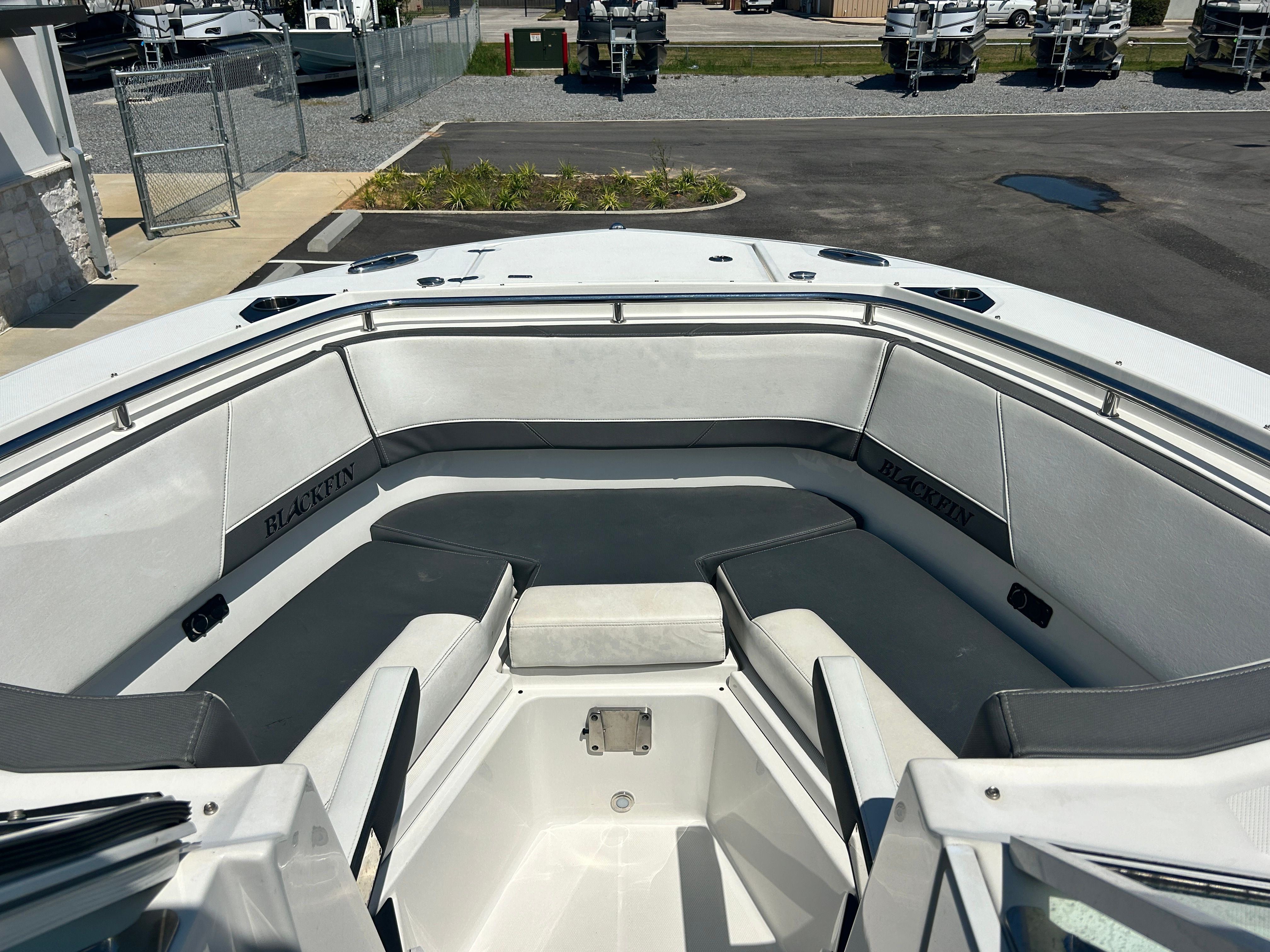 2019 Blackfin 272 DC - 10