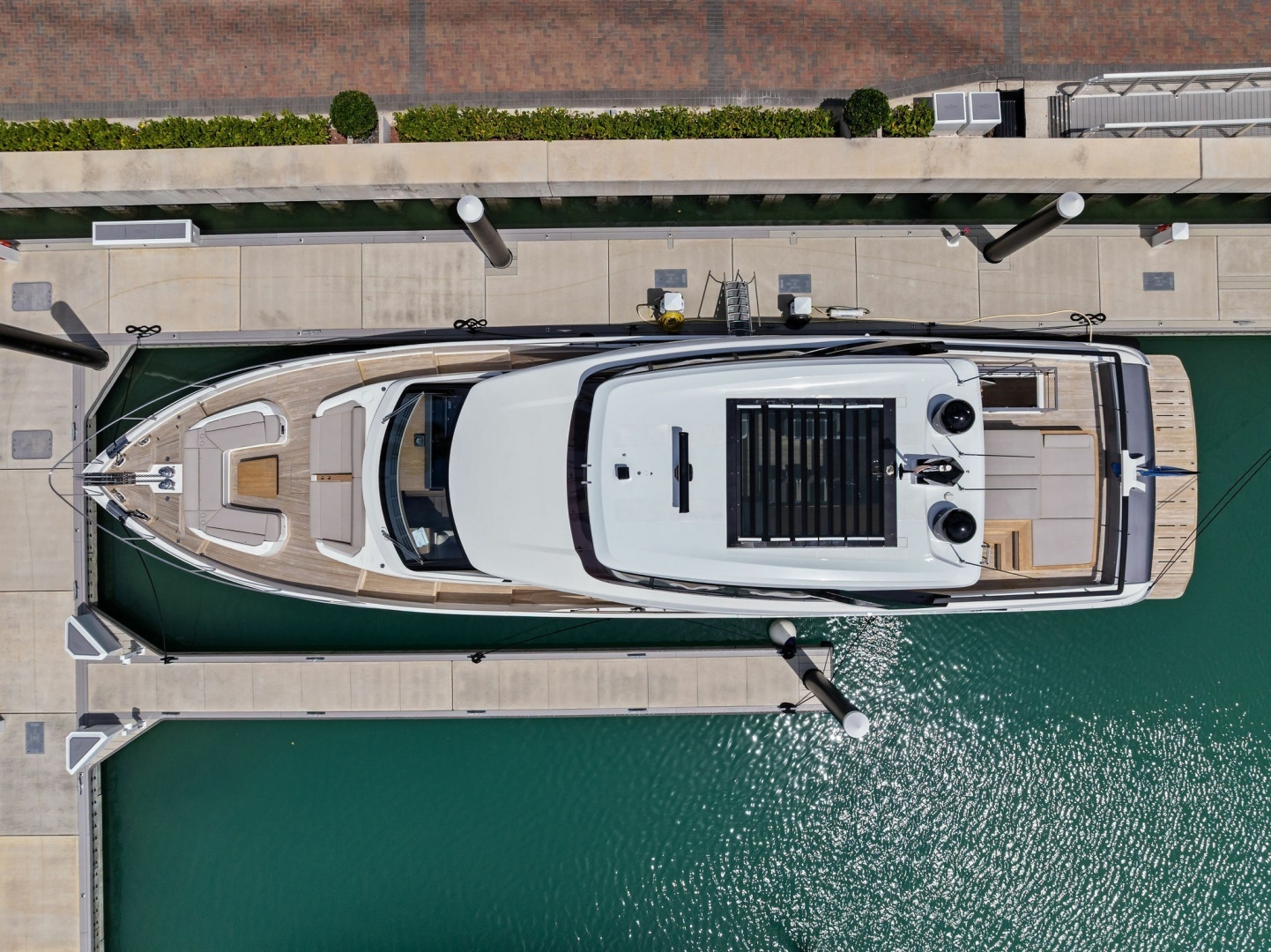 2023 Ferretti Yachts 860 - Image 4