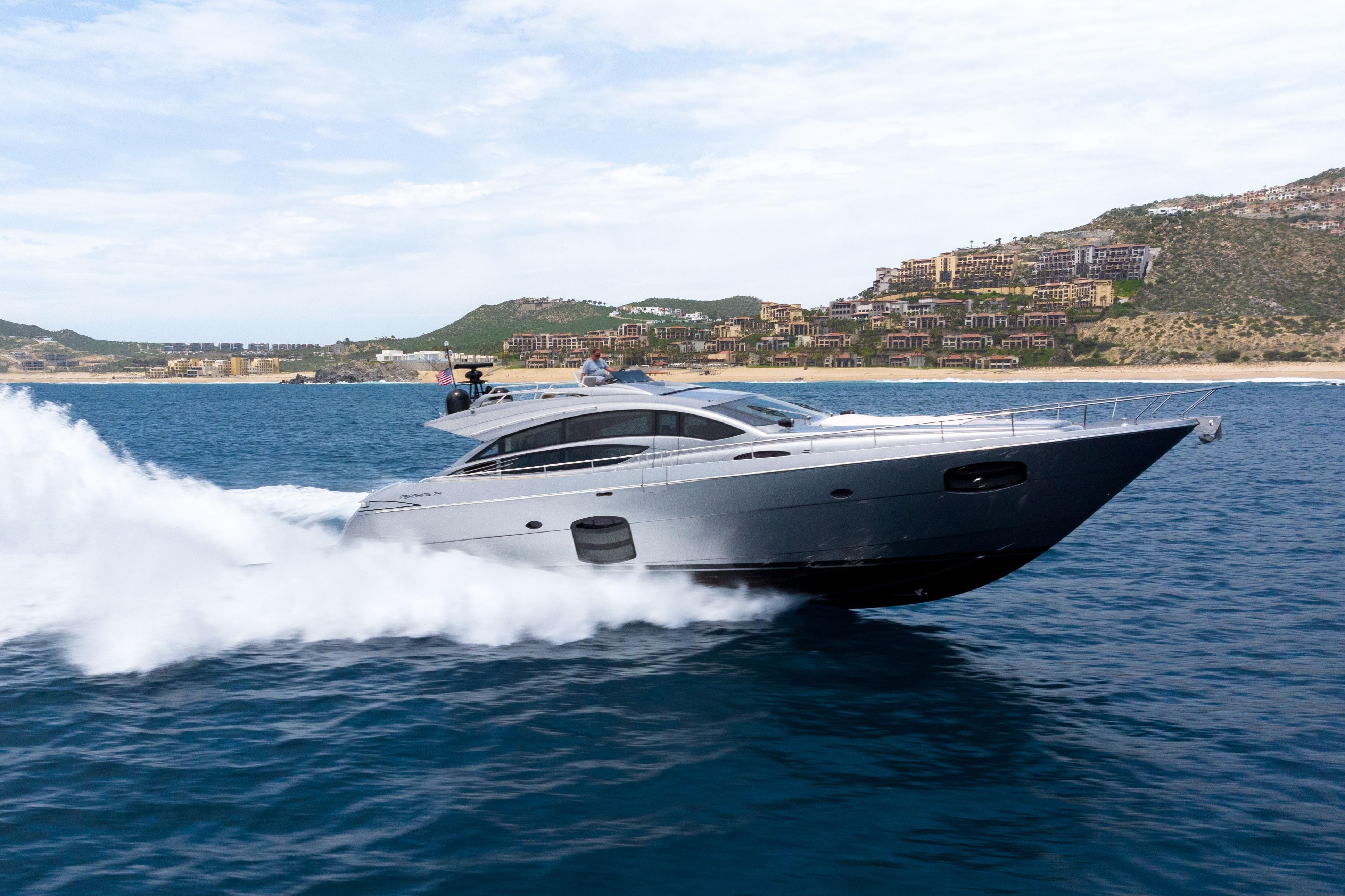 2017 Pershing 74