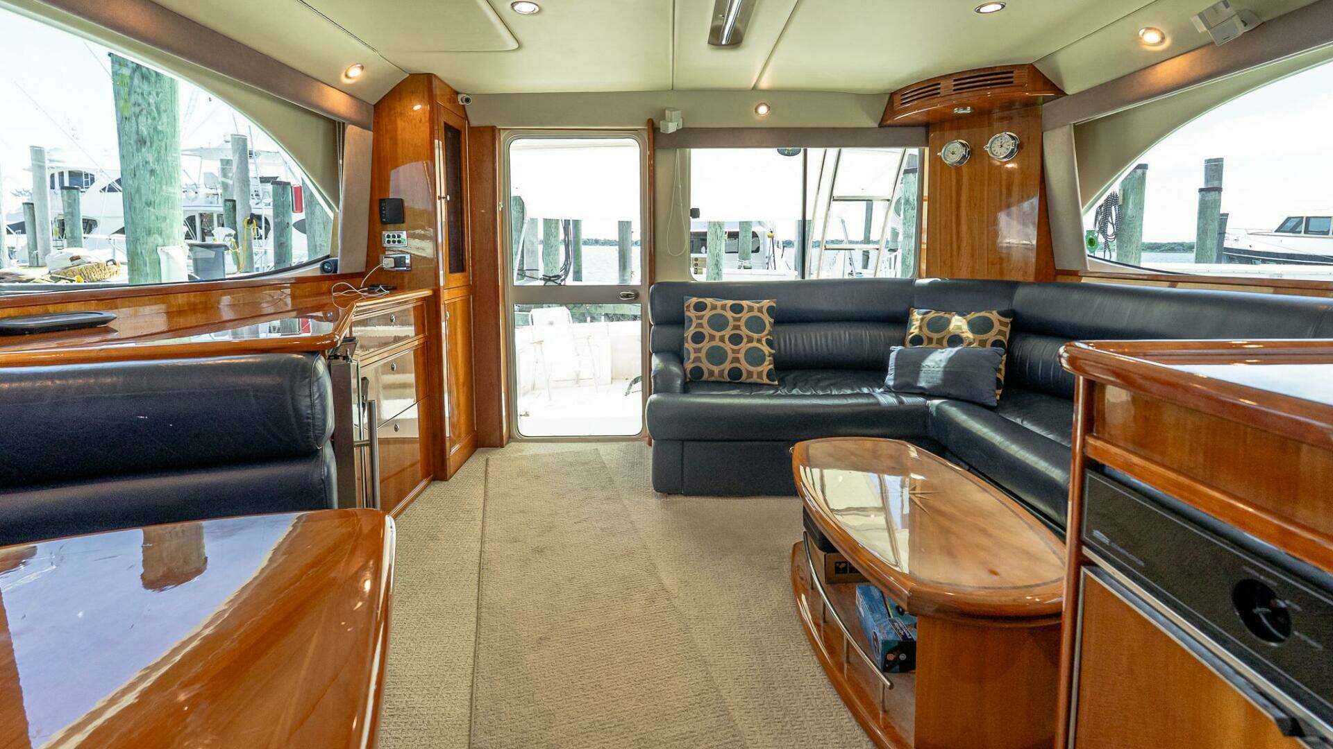 2005 Riviera 51 Flybridge - Image 38