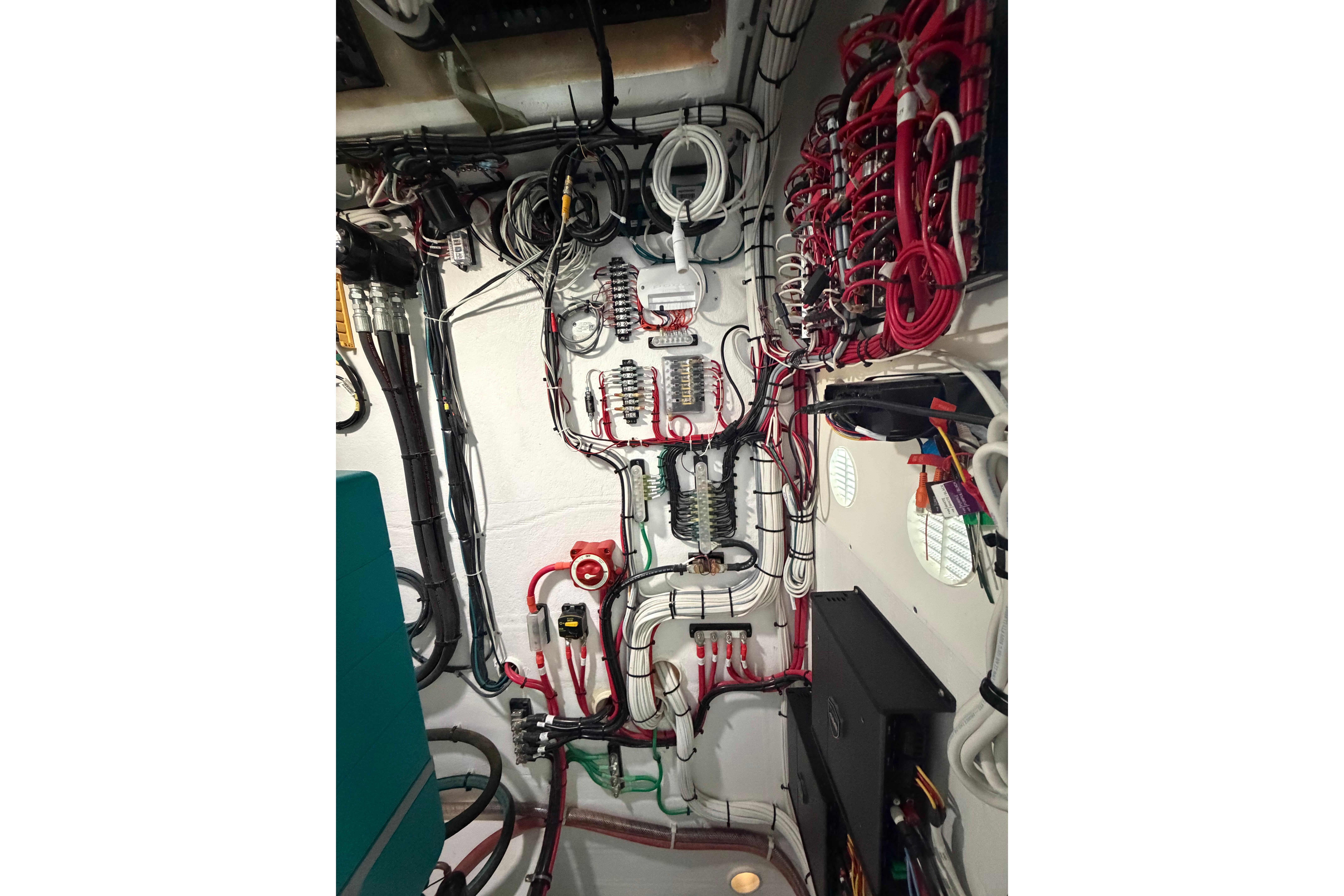 Electrical wiring system inside a 2018 H&H Marine Osmond Beal boat.