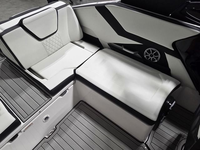2026 Yamaha Boats 252S - 12