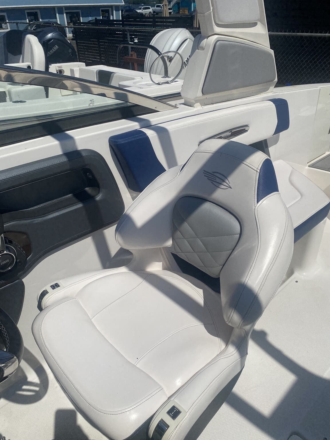 2021 Chaparral 287 SSX - 11