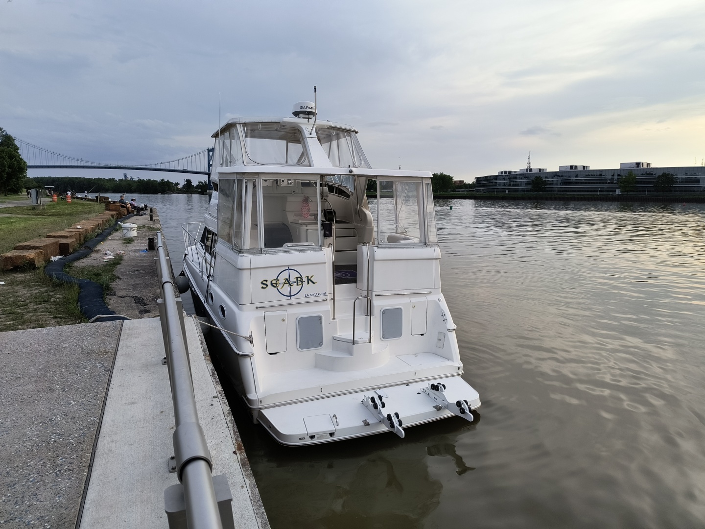 1999 Silverton 422 - Image 12