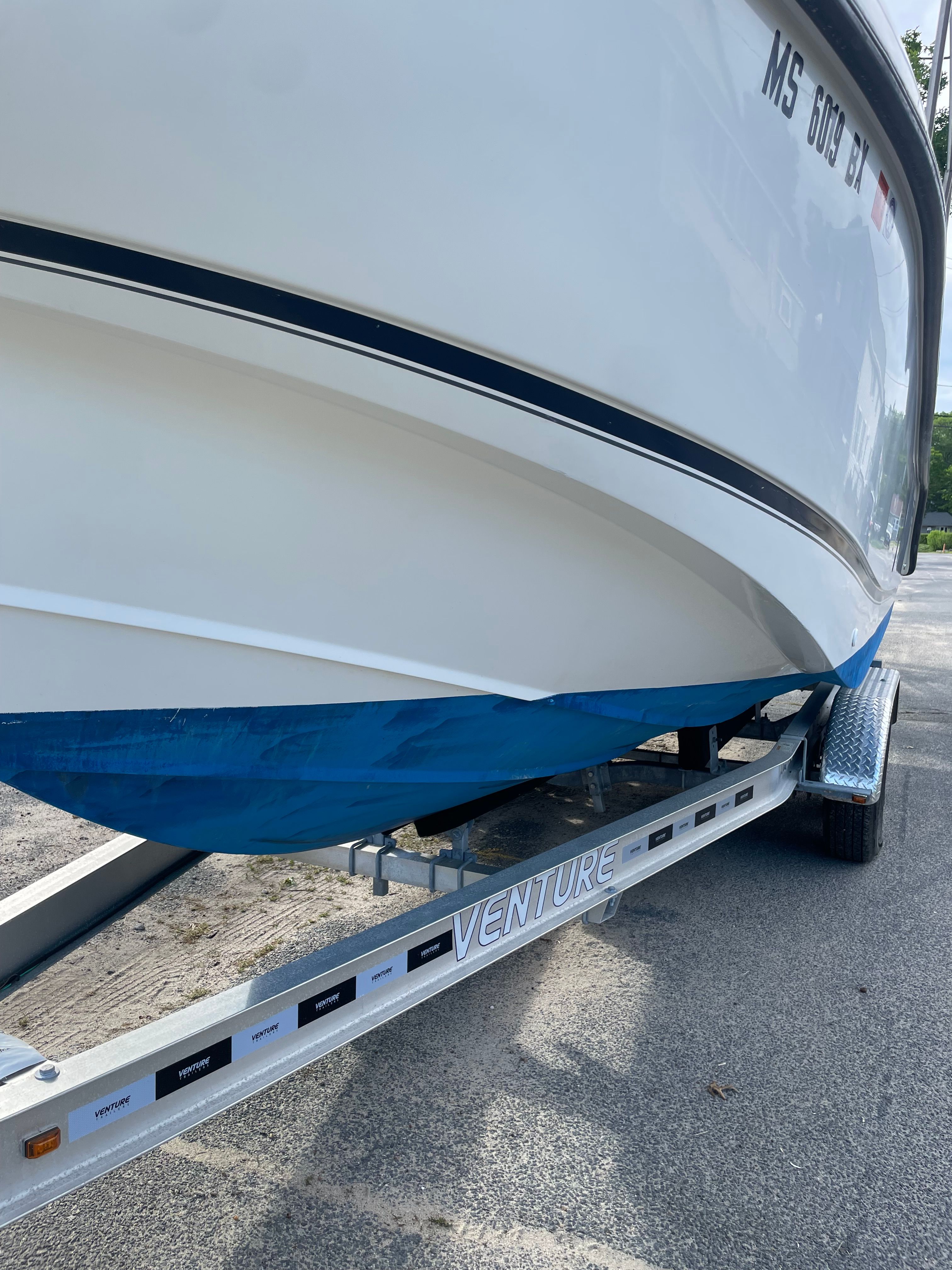 2009 Boston Whaler 255 Conquest - 6