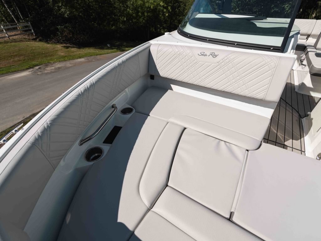 2026 Sea Ray SDX 230 - 13