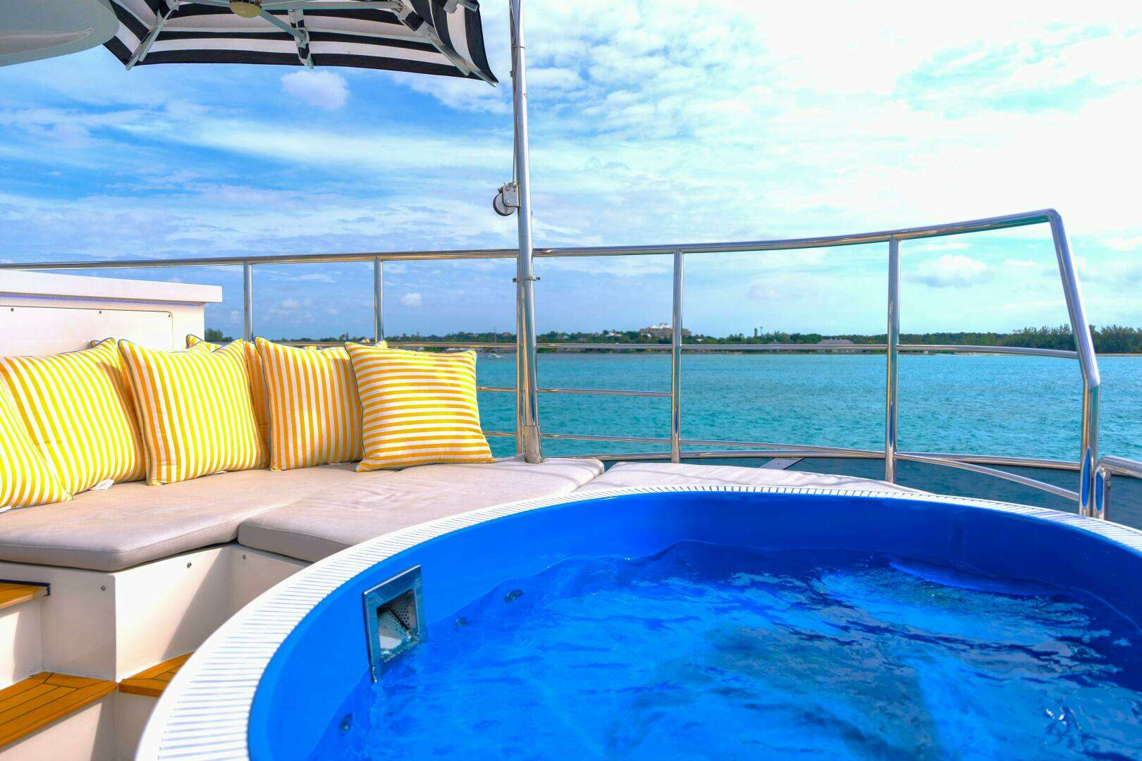 2015 Benetti Benetti Tradition Supreme 108 - Image 32