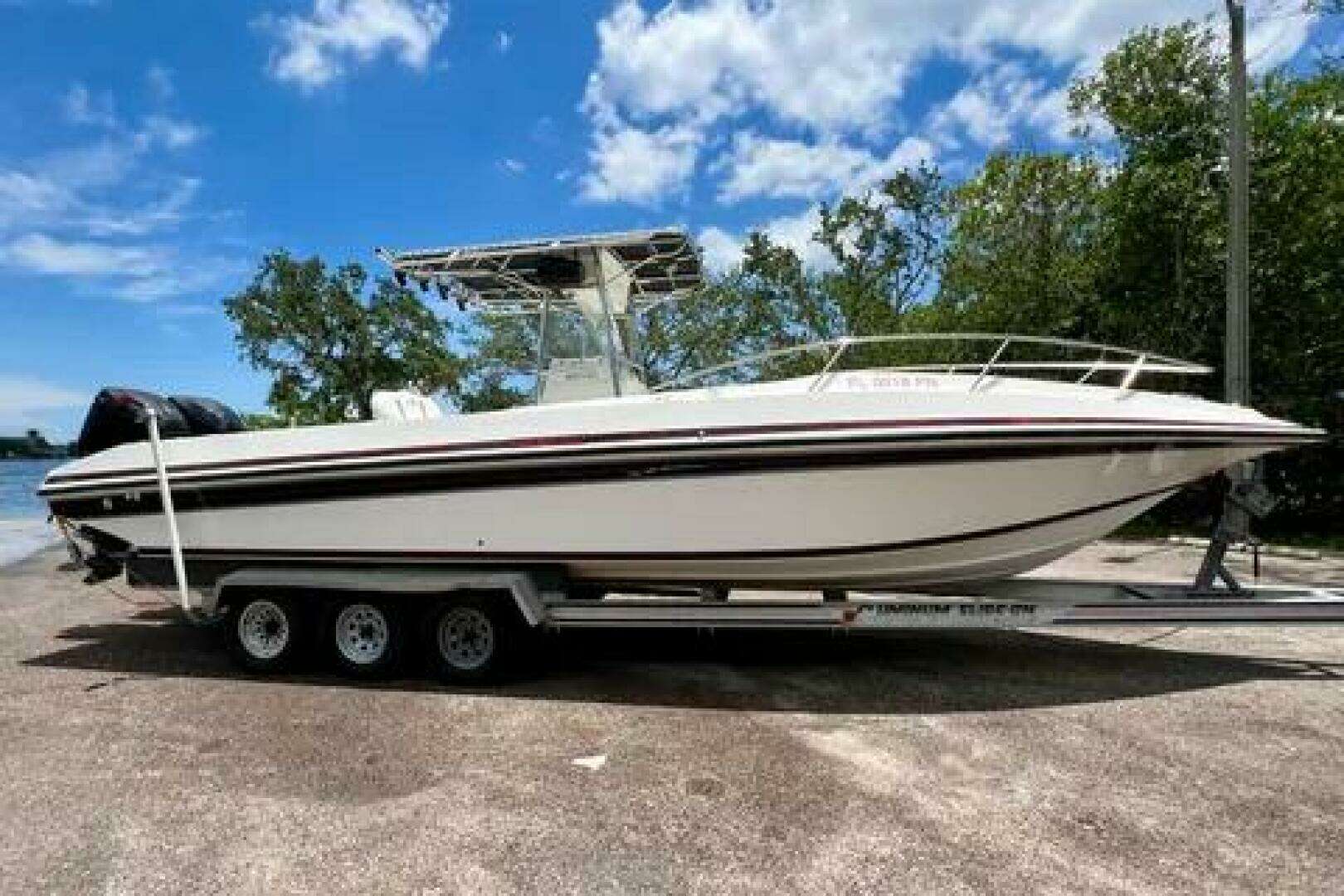 1994 Fountain 31 Center Console - Image 4