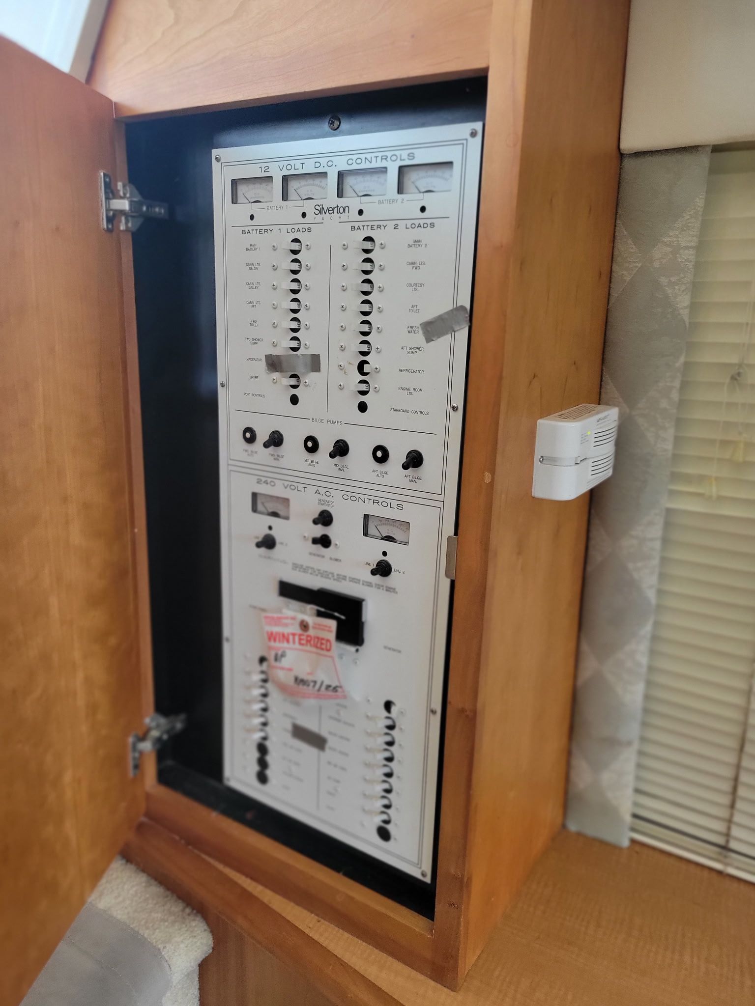 1999 Silverton 392 Motor Yacht - 11