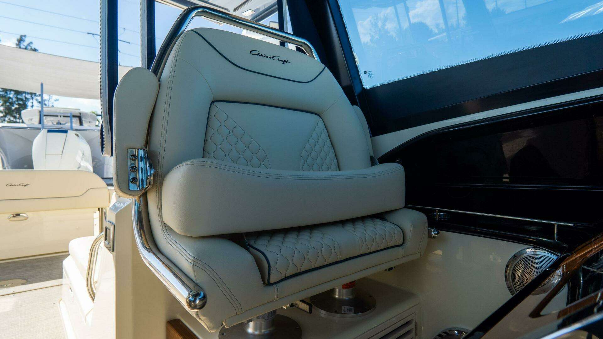 2026 Chris-Craft Calypso - Image 30