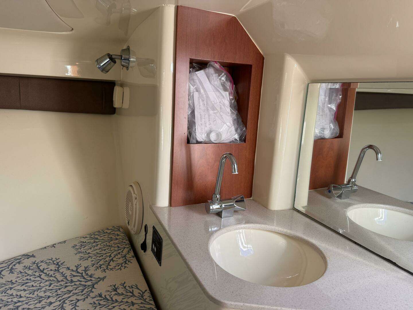 2019 Chris-Craft — - Image 19