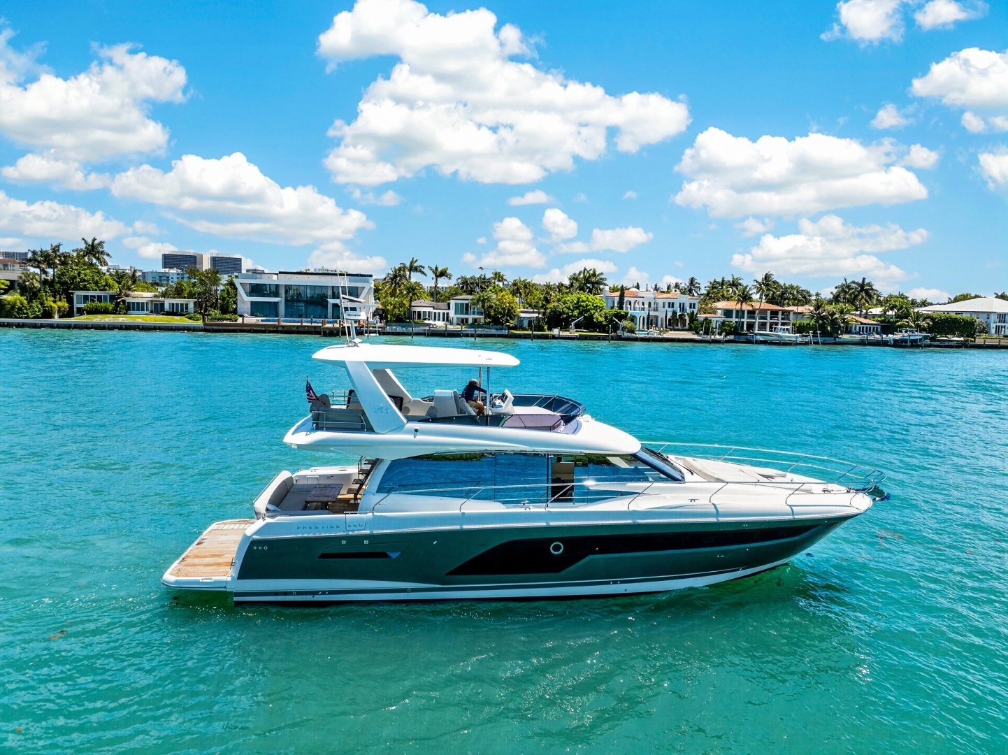 2023 Prestige 590 - Image 12