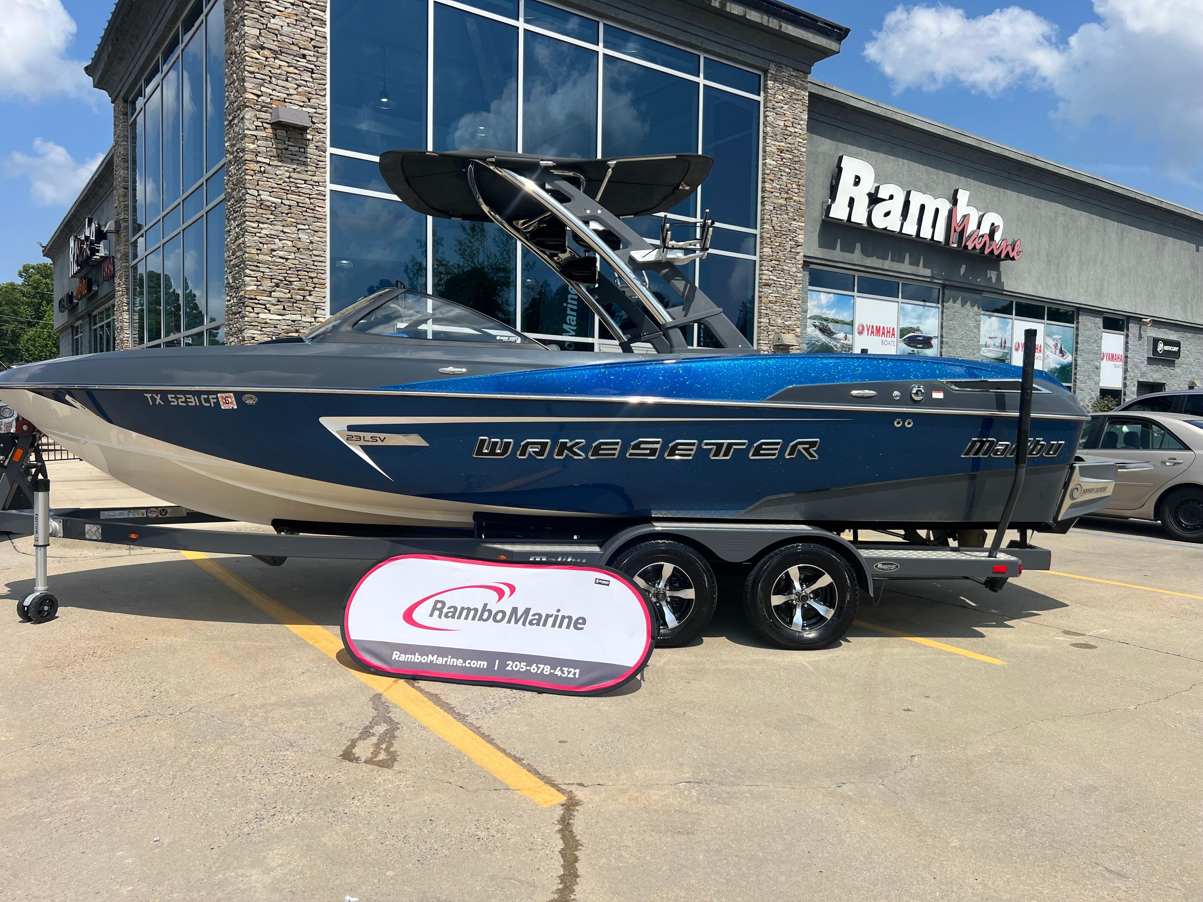 2014 MALIBU 23 LSV - Image 2
